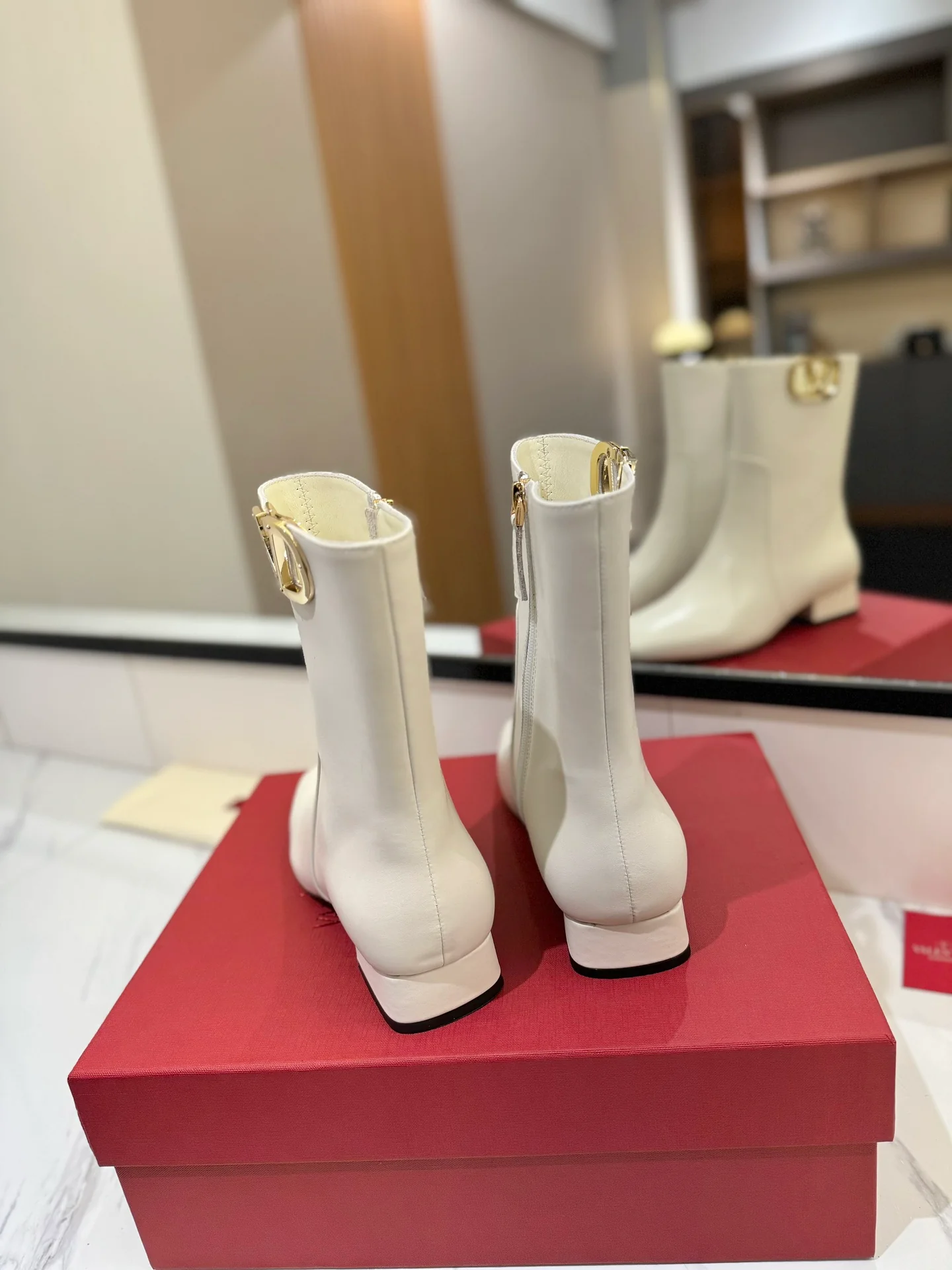 Ботильоны Valentino 2024 из кожи - белые