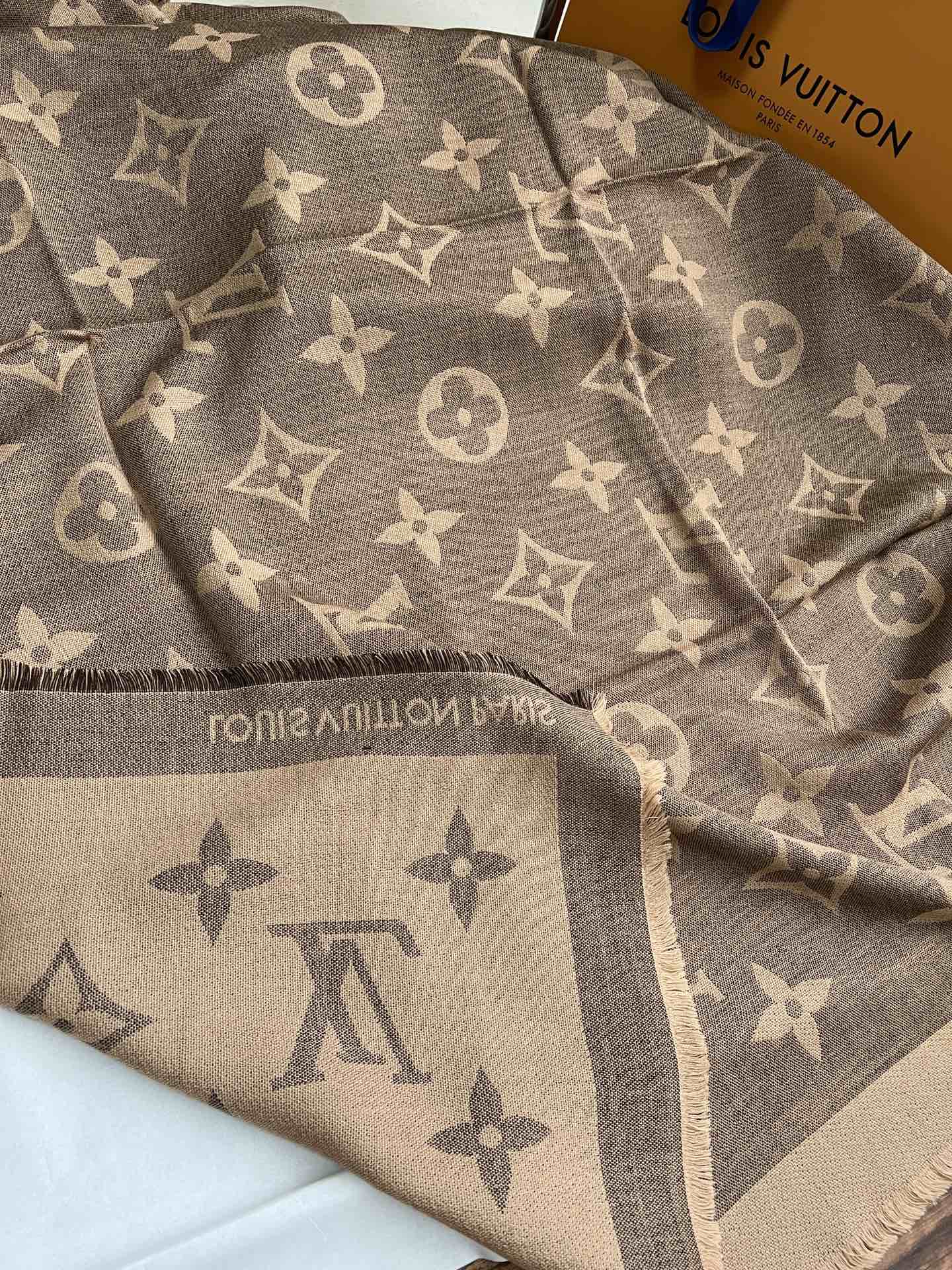 Квадратный шарф с монограммой LV - 140 см - 70 см - кашемир 30 см - шелк - коричневый