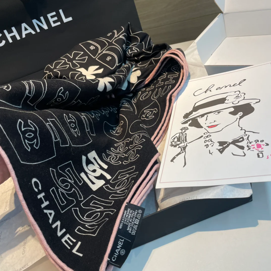 Классический бархатный шарф Chanel Camellia 2024 года - 140-140