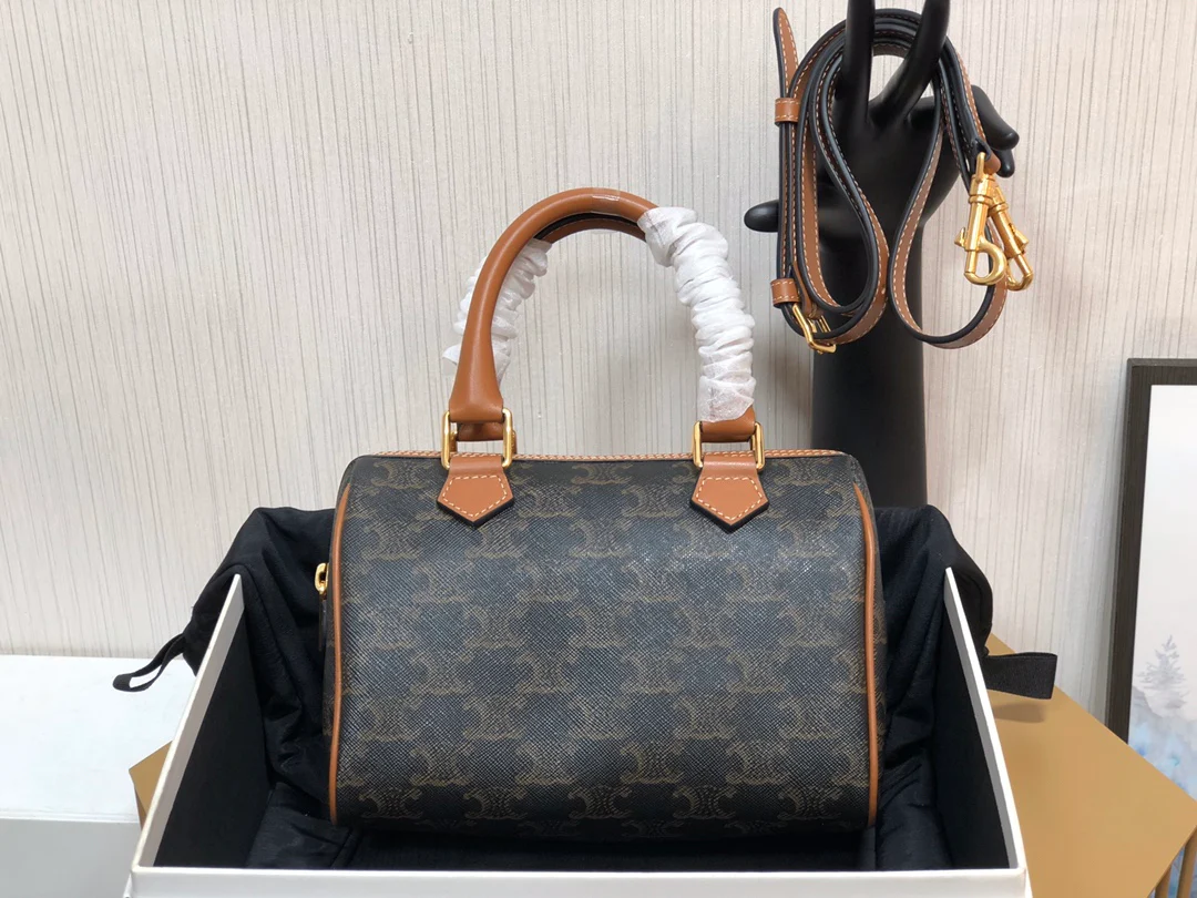 Сумка-бостон Celine из телячьей кожи с небольшим логотипом - 2 шт.