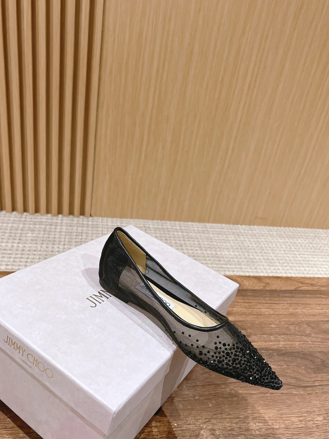 Балетки с острым носком Jimmy Swarovski Crystal Mesh - черные