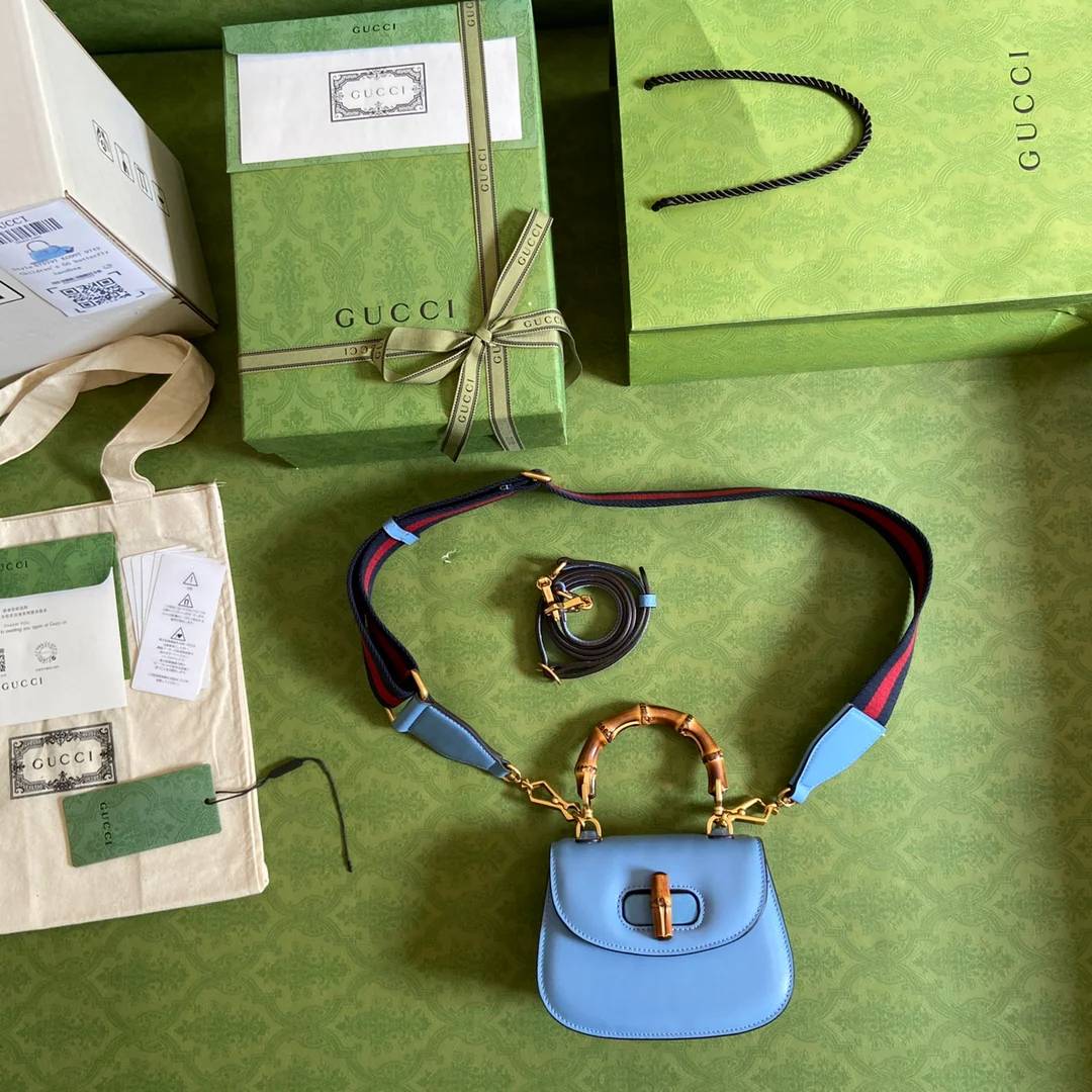 Маленькая сумочка Gucci с бамбуковой ручкой - 17x12x7 см