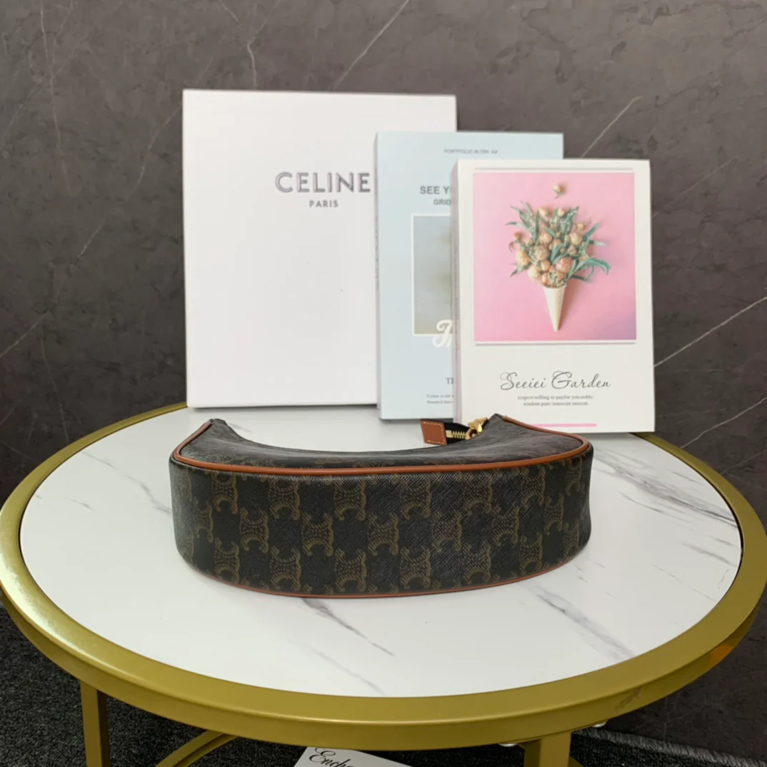 Сумка Celine Ava на цепочке - коричневая