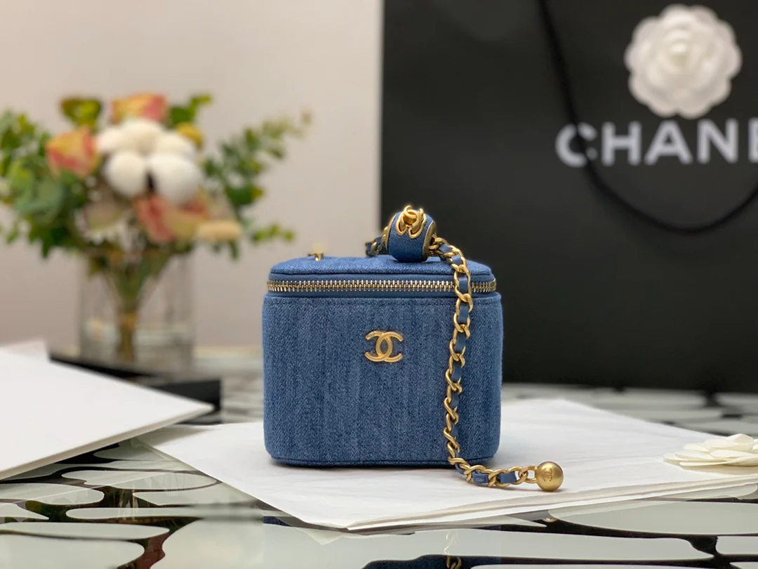 Маленькая коробочка Chanel Denim Gold Ball