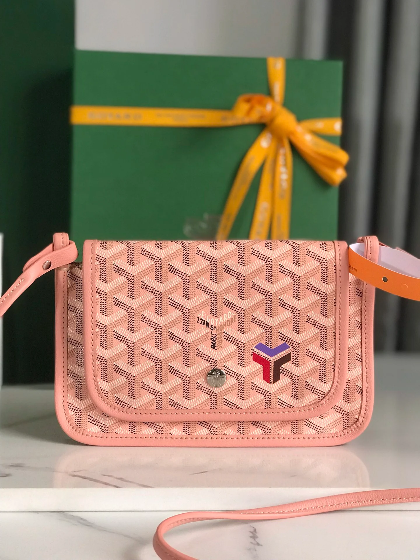Плоский трехслойный пакет для пастельной живописи Goyard Plumet Series