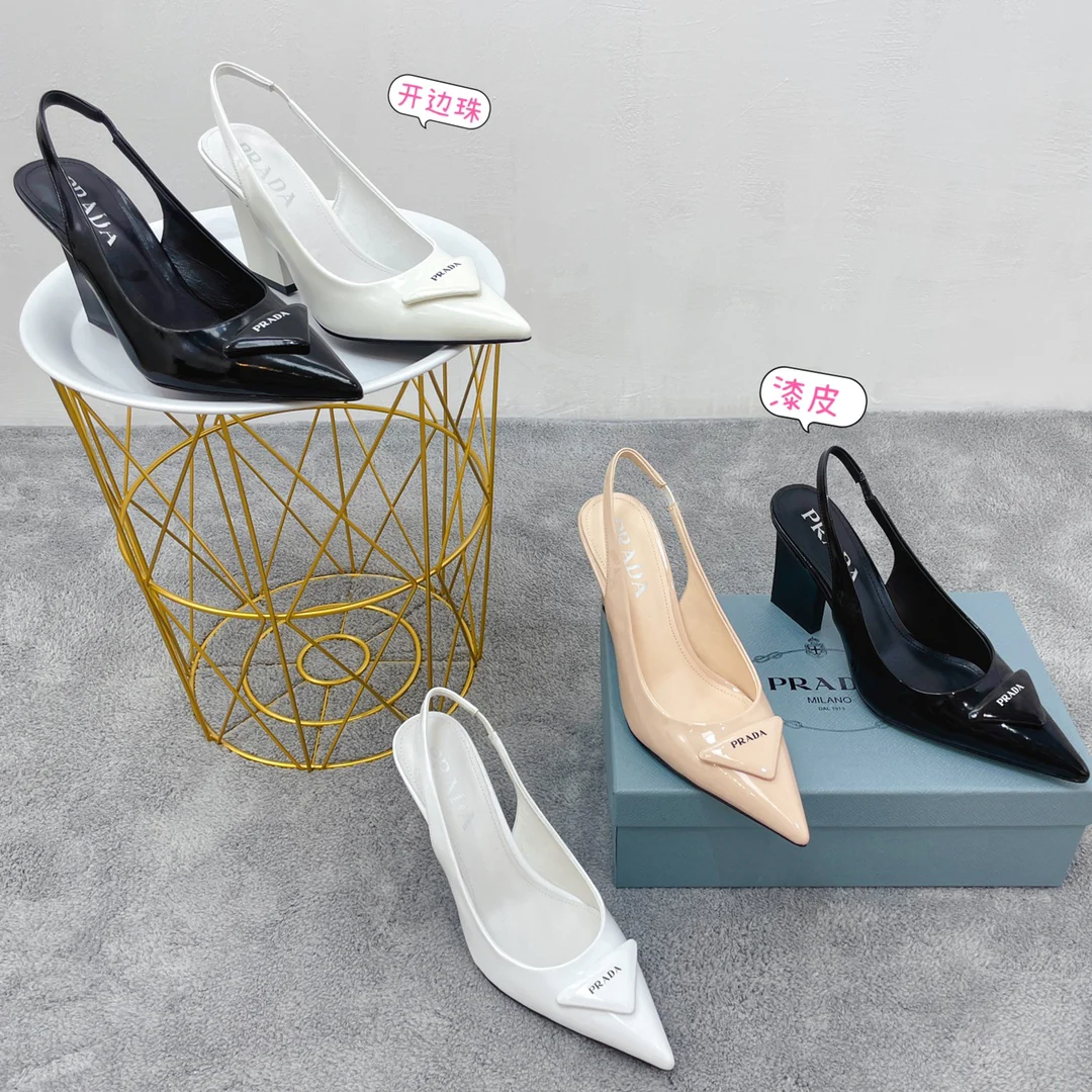 Новинка сезона весна/лето 2022 от Prada - туфли на каблуке с открытой пяткой