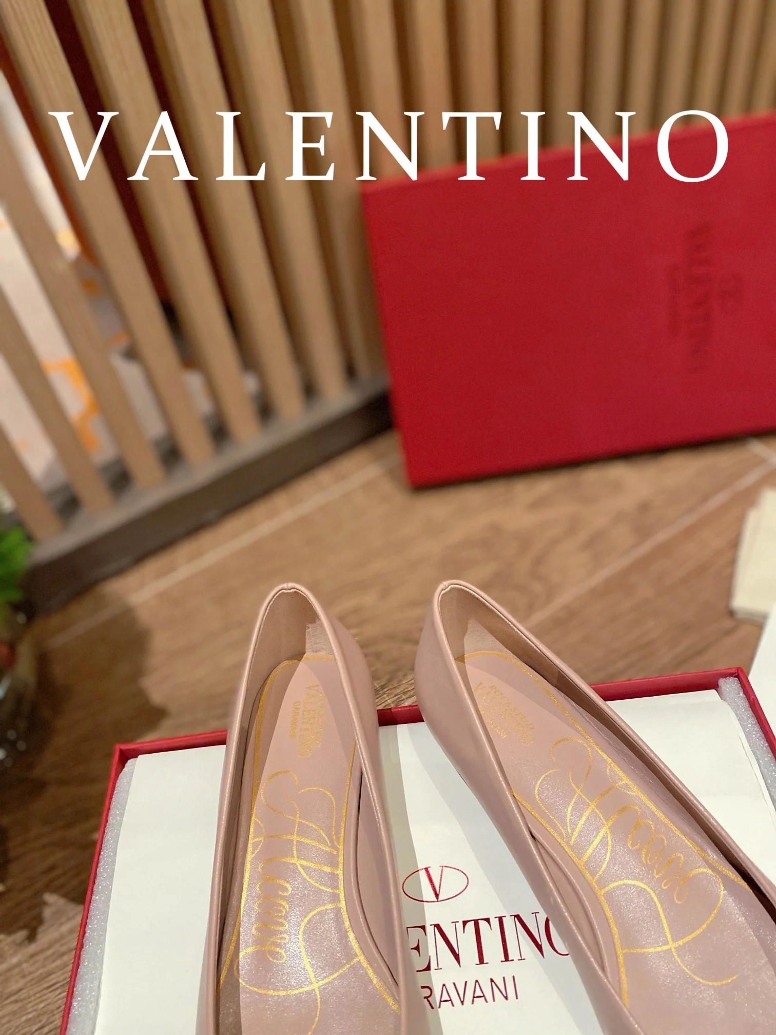 Valentino - Абрикосовые балетки с острым носком - 1