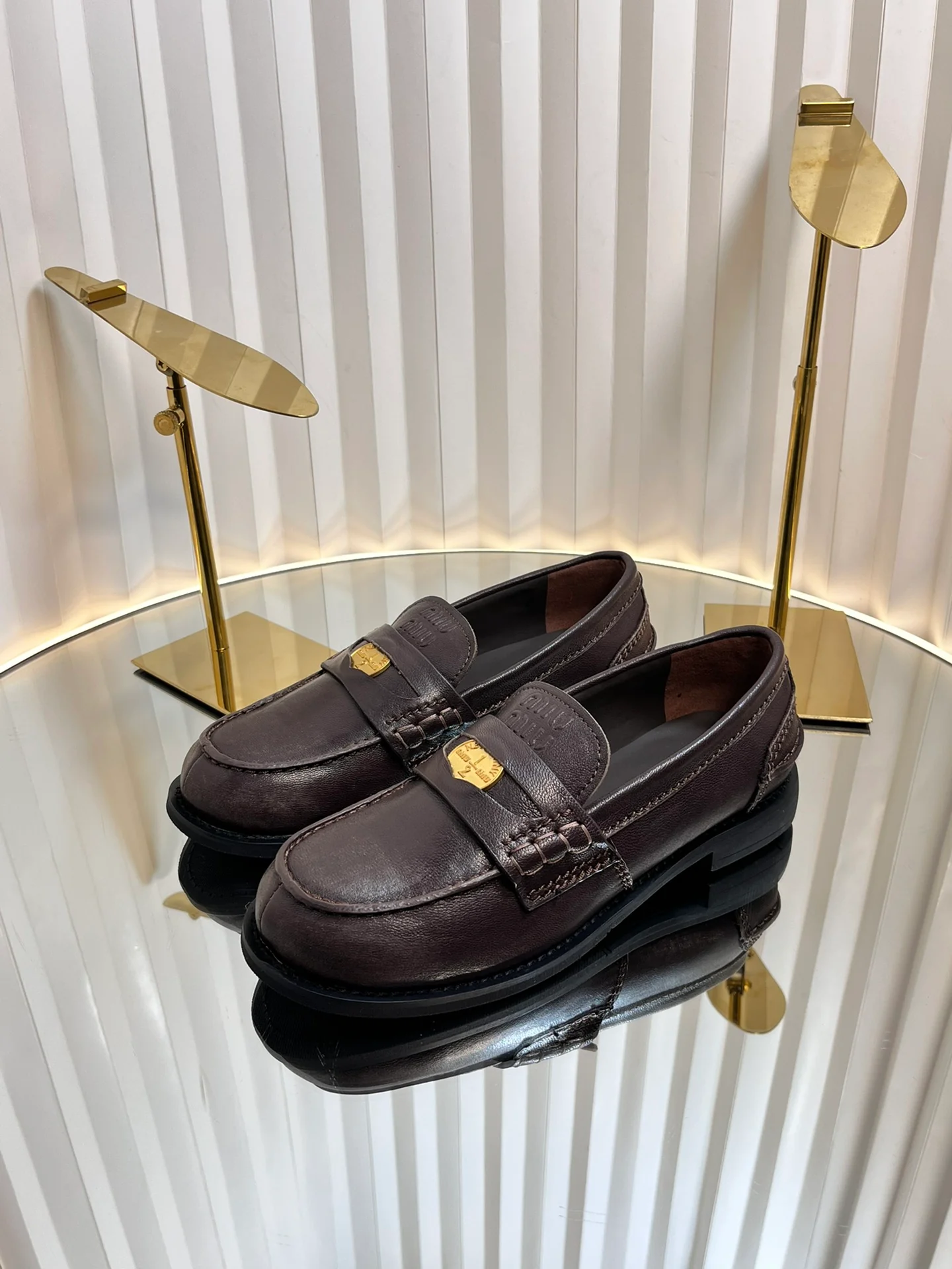 Ретро-лоферы Miu Miu 2024 - темно-коричневые