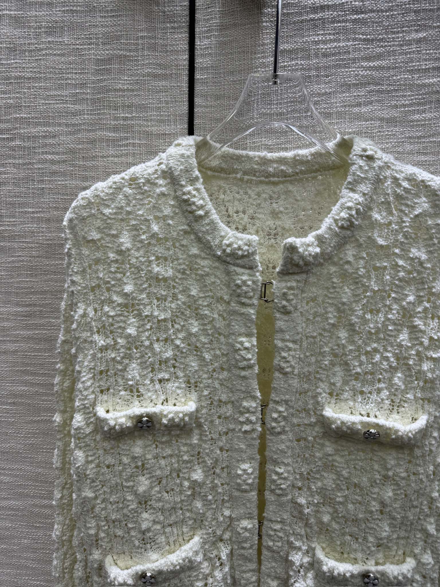 Chanel - 2403-24 Коллекция ?Ранняя весна?: ажурный кардиган крупной вязки - белый