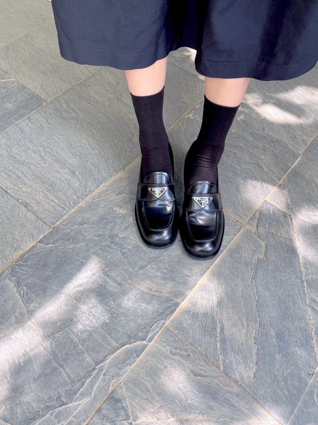 Лоферы Prada 2024 на кожаной подошве - черные