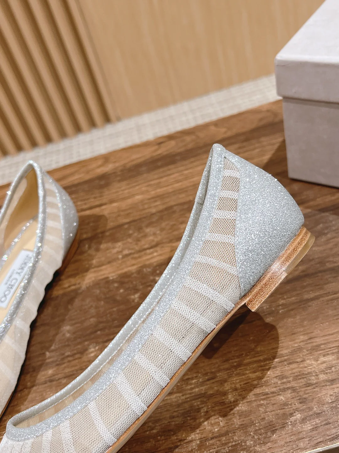 Балетки Jimmy Mesh с острым носком - белые