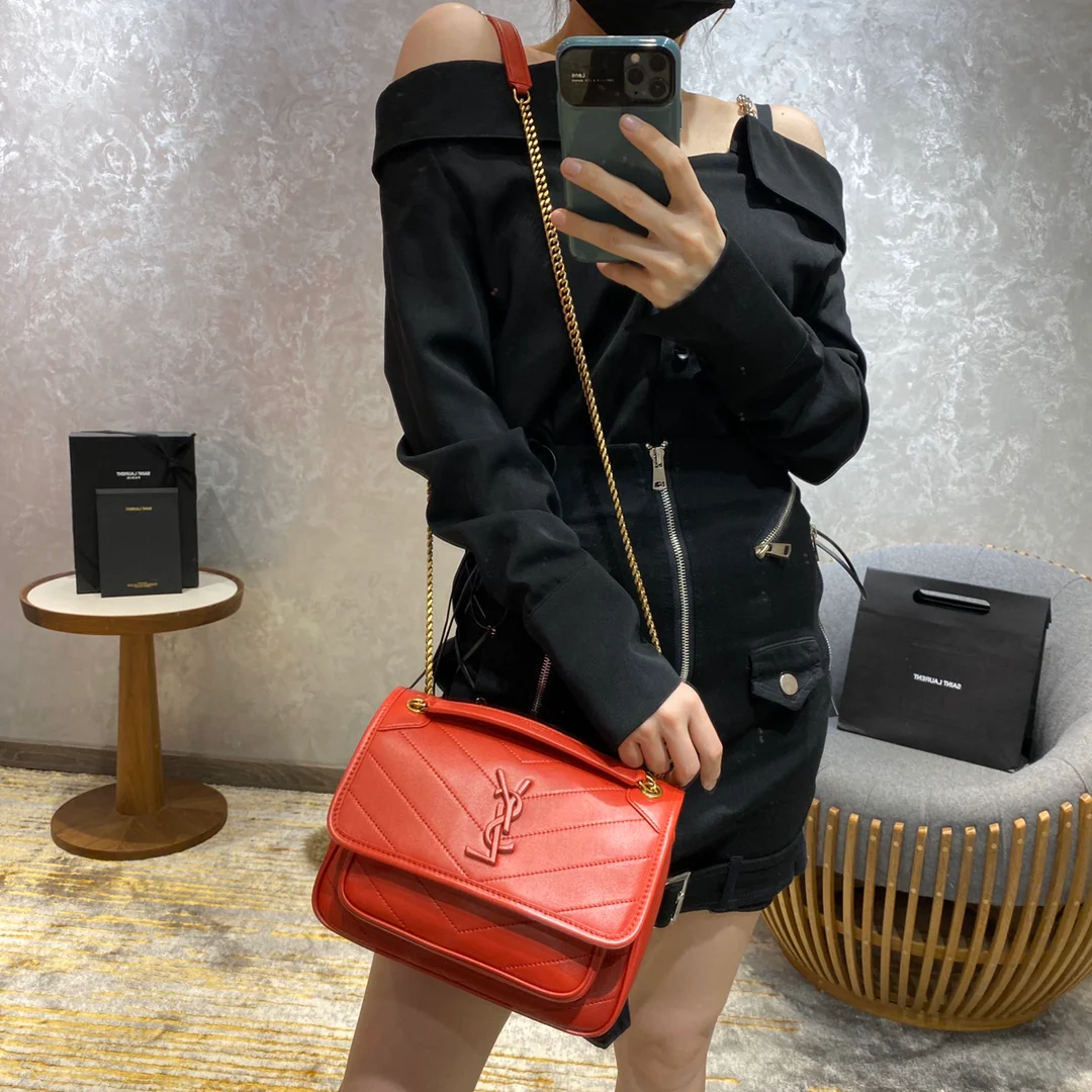 YSL-niki-Red Outfit Sharing