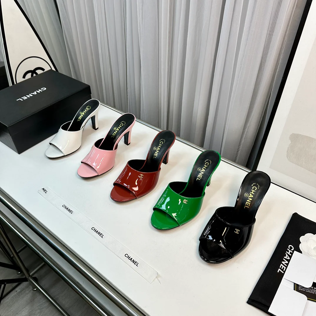 Коллекция Chanel Весна/Лето 2023 - Камелия - Туфли на высоком каблуке - Черные