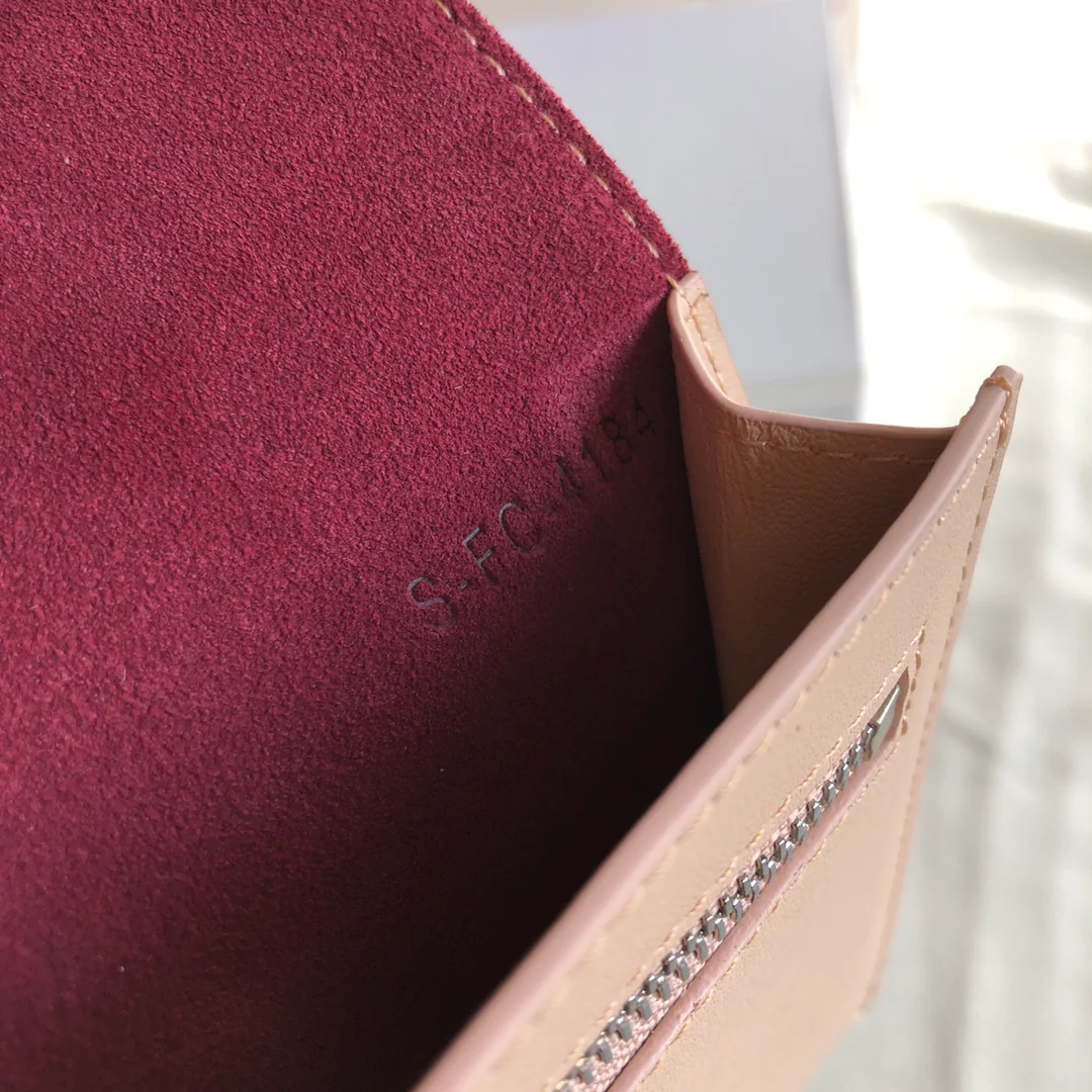 Длинный кошелек Celine - бордовый и розово-абрикосовый - с принтом пальм.