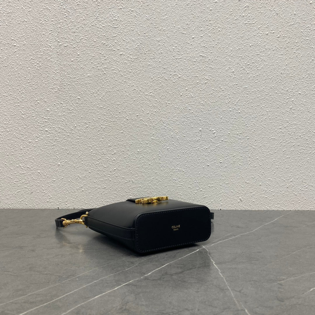 Миниатюрная кожаная сумка-ведро Celine Triomphe - черная