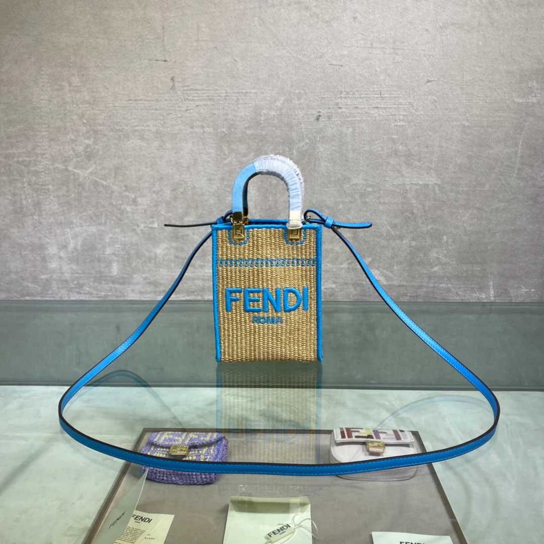 Мини-сумка-тоут Fendi Sunshine синего цвета из плетеного материала