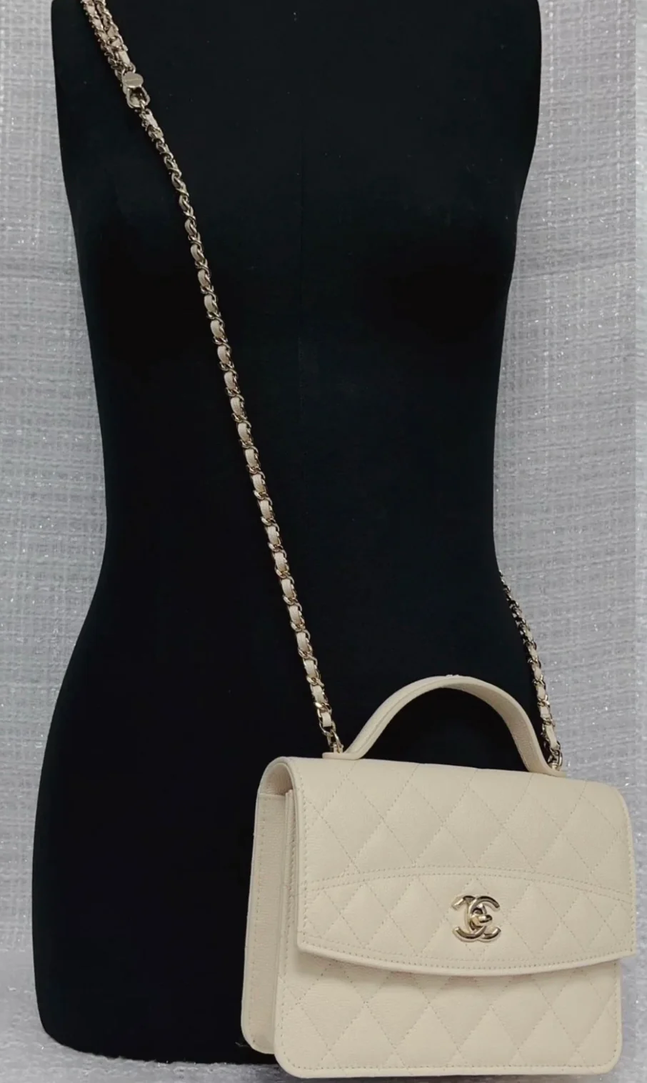 Рюкзак-мессенджер Chanel 25c - кремово-белый