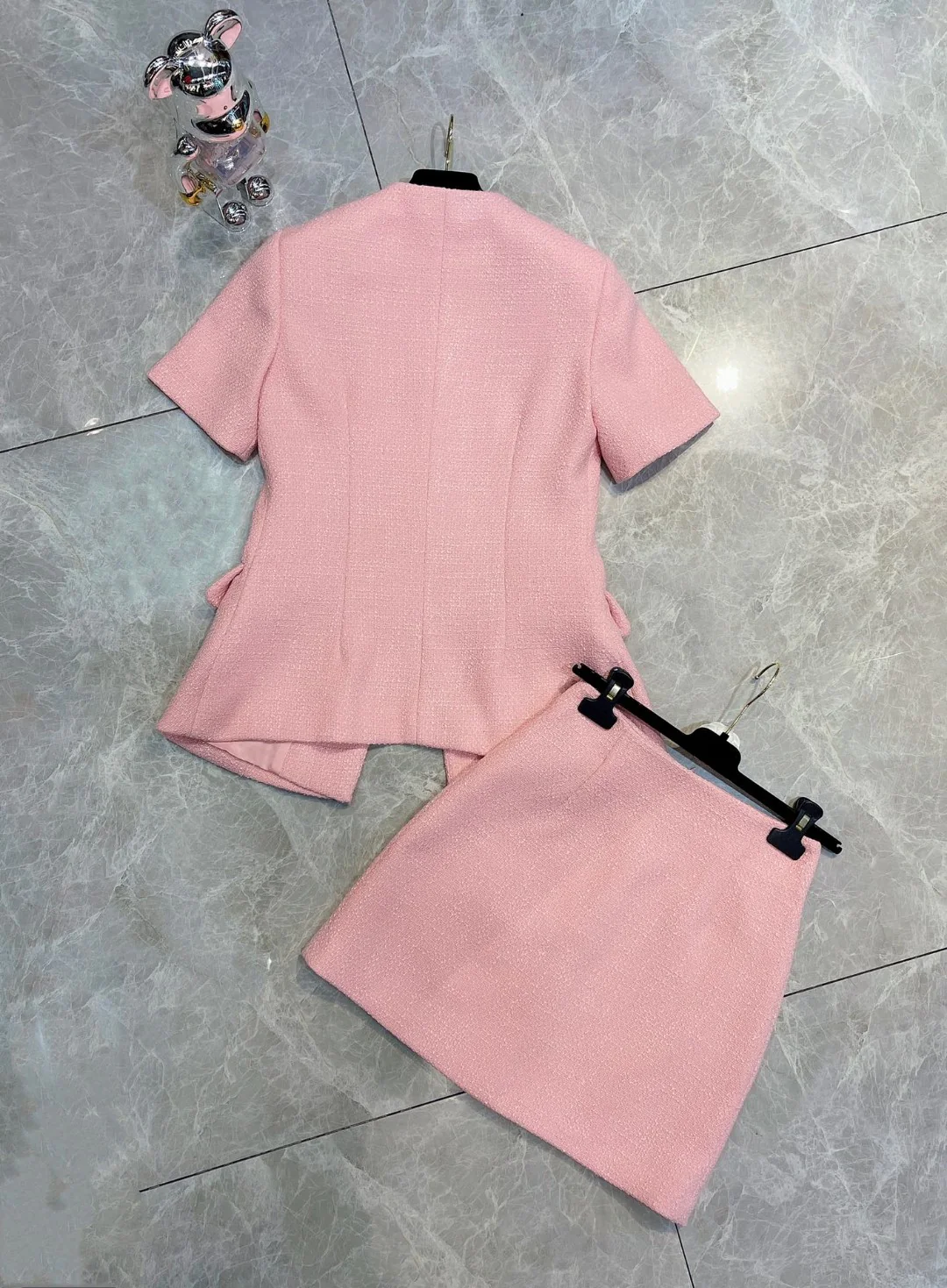 Chanel 2403 - Элегантный твидовый костюм с жакетом - Оранжево-розовый