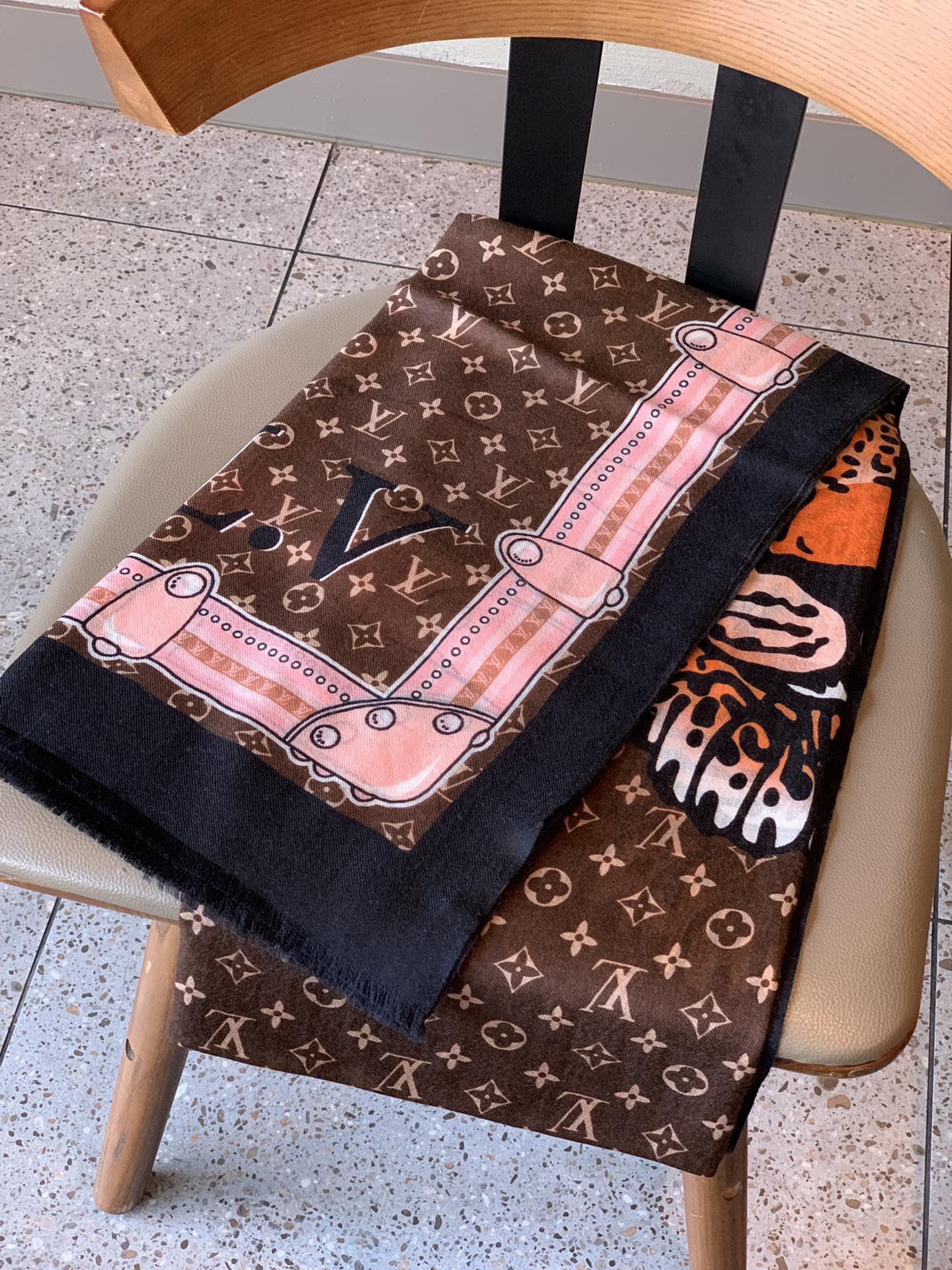 LV - Шарф с изображением тигра и животных - 200 см - 110 см - 100 см - Чистый кашемир - Коричневый