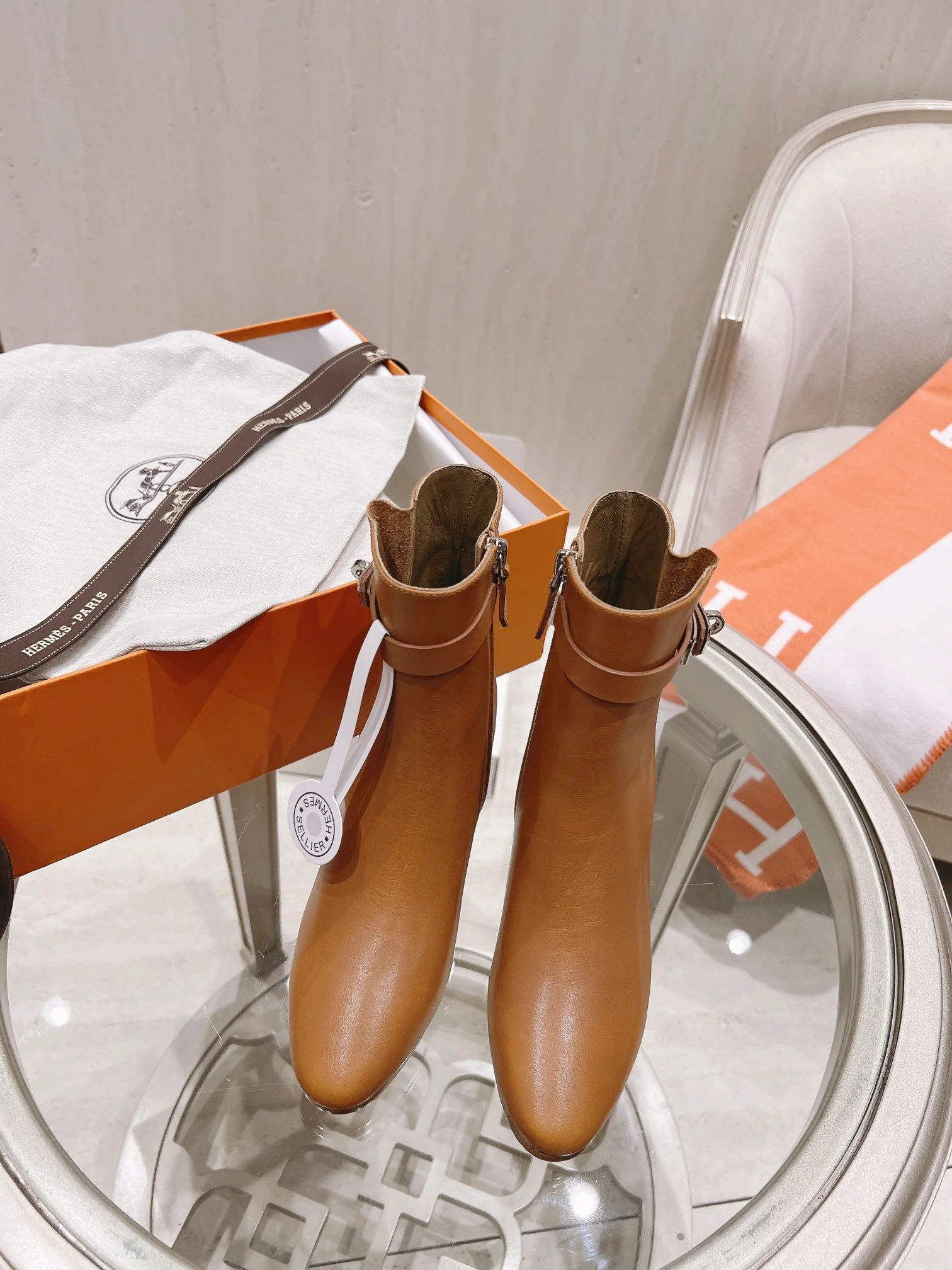 Пряжка Hermes Kelly - Ботильоны Saint Germain - верблюжий цвет