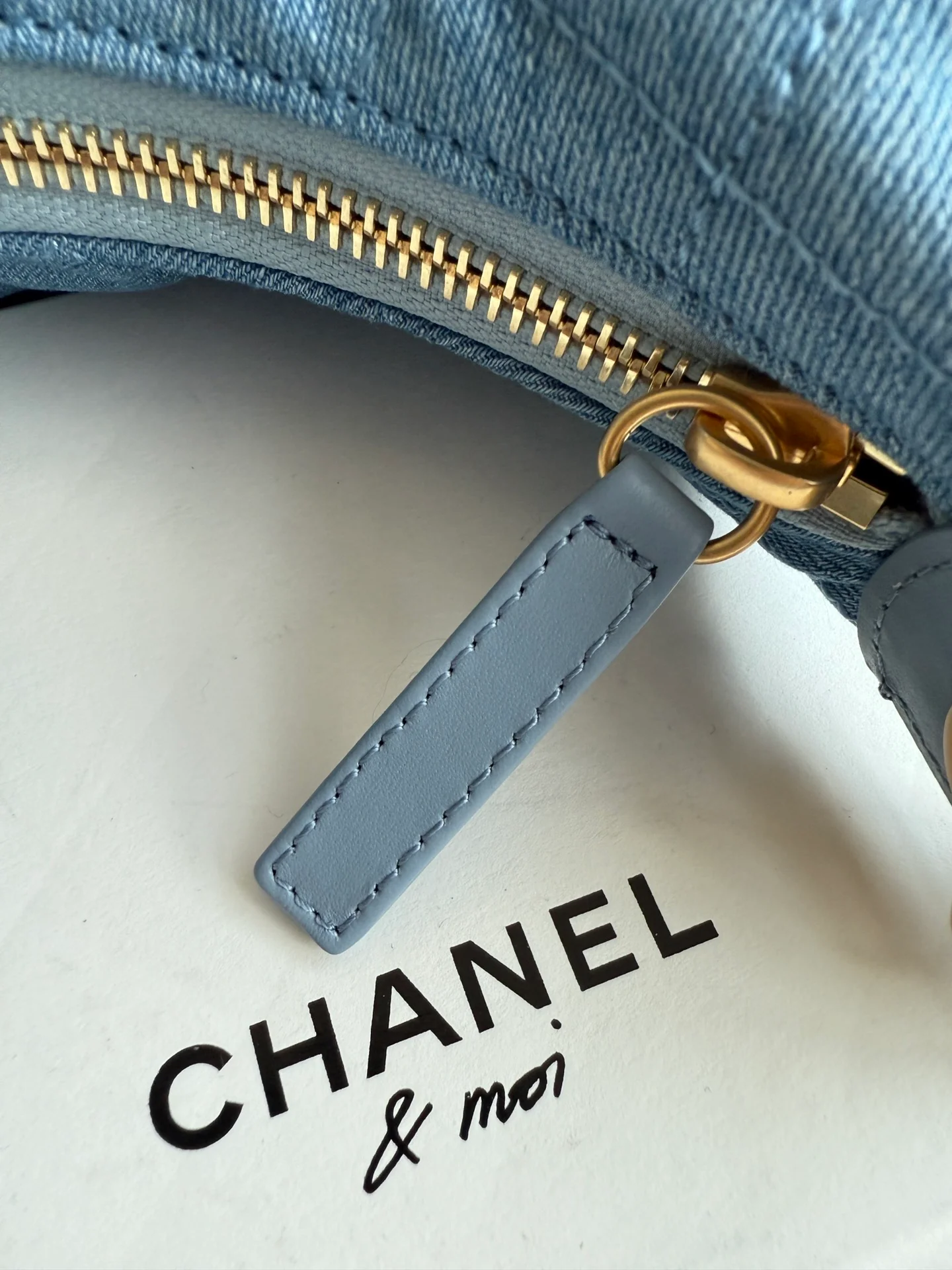 Chanel 25 Chobo Denim Small - Темно-синий