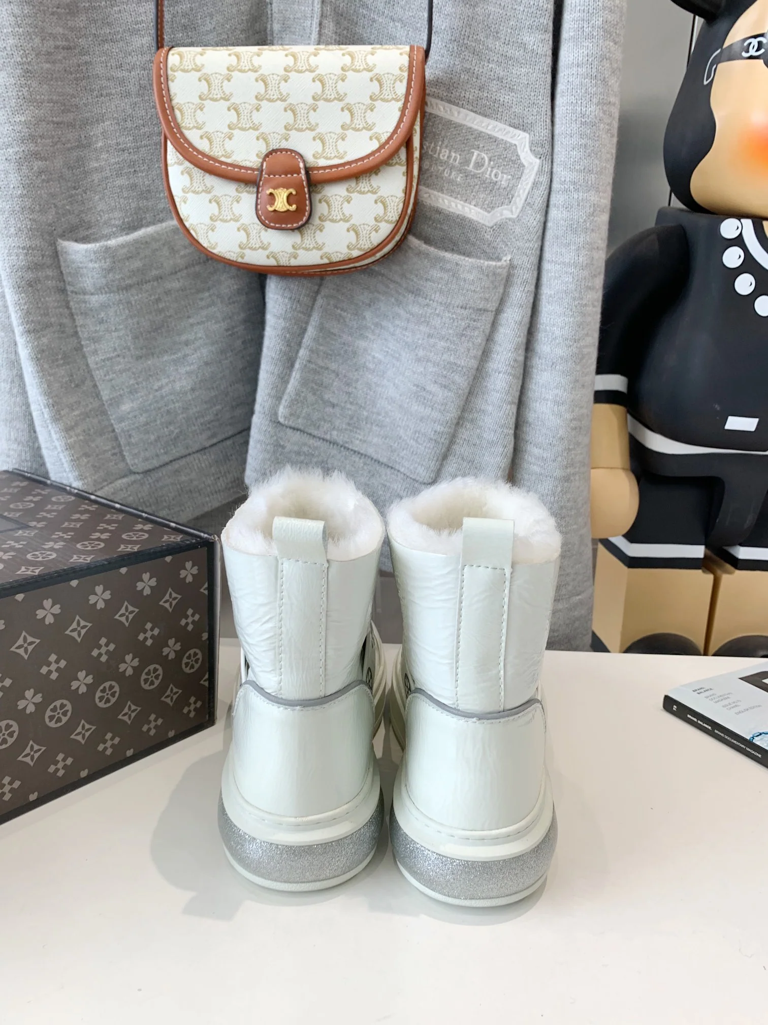 Снежные ботинки LV