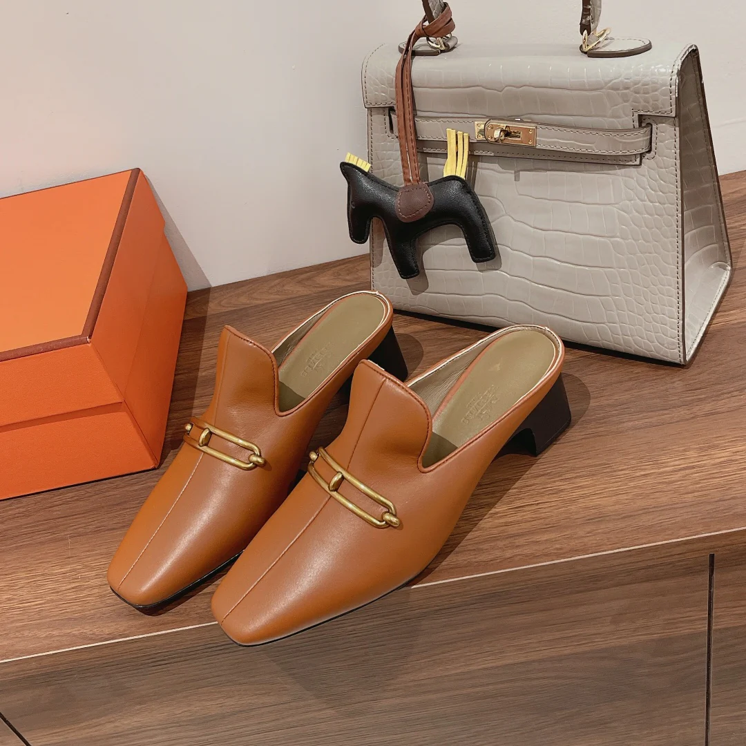 Полуприцеп Hermes Muller на низком каблуке