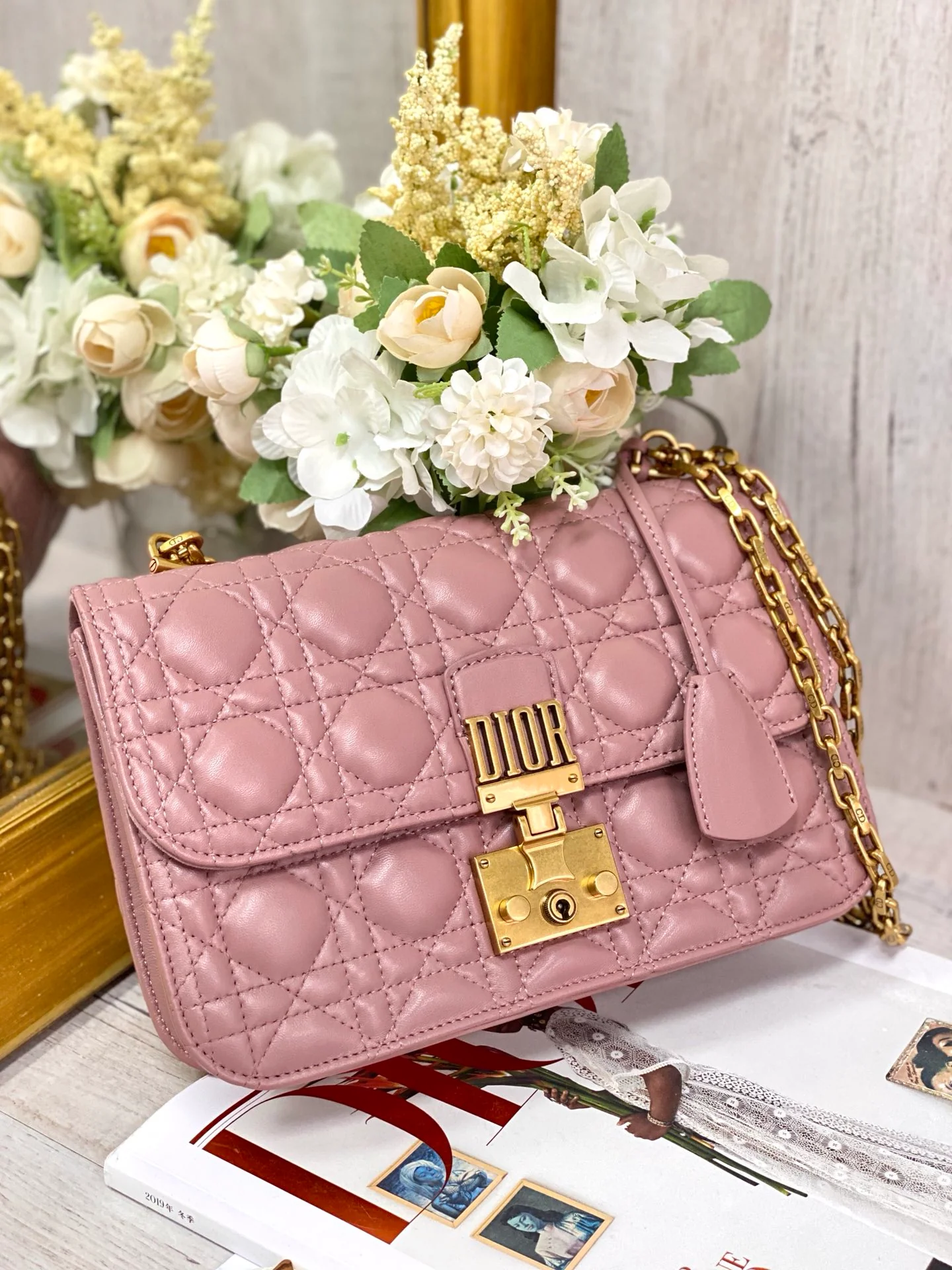 Сумка Dior WOC на цепочке - овечья кожа - пыльно-розовый цвет