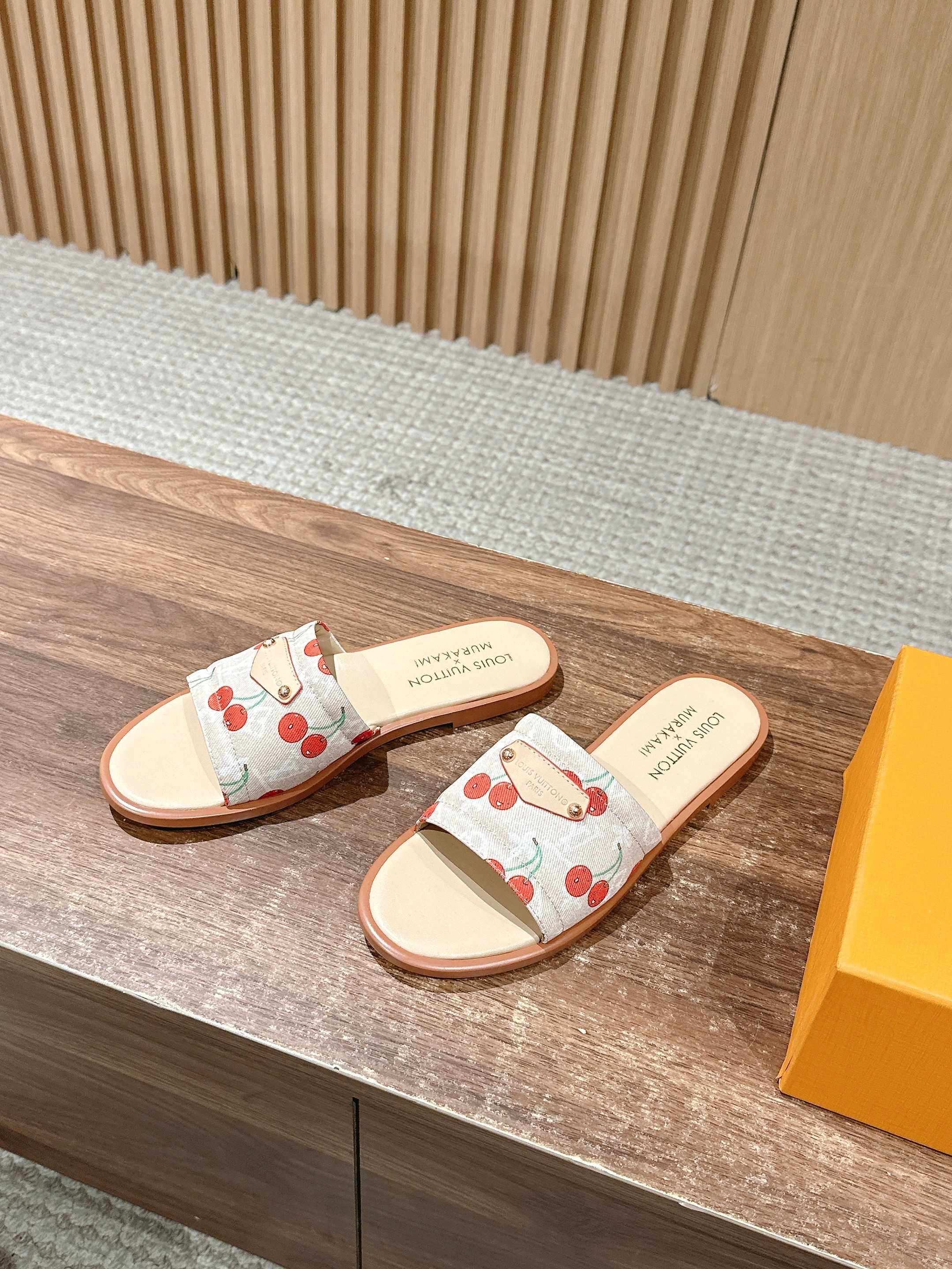 LV - Сандалии на плоской подошве из ретро-серии Такаши Мураками - Абрикосовый цвет