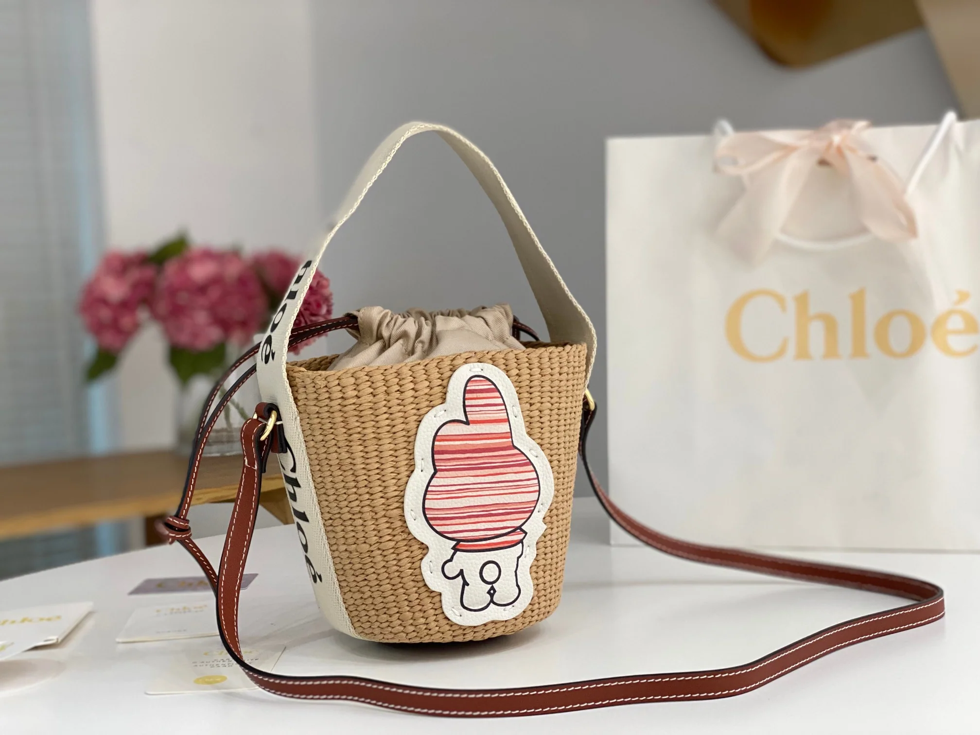 Новинка сезона весна/лето 2023 от Chloe - Маленькая деревянная корзинка - Коллекция My Melody.