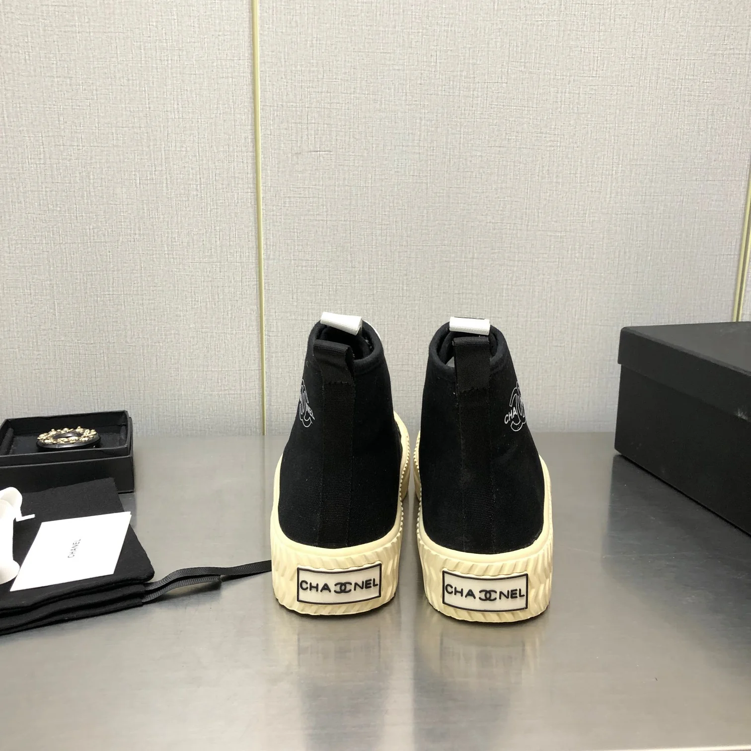 Кед Chanel 22SS средней высоты