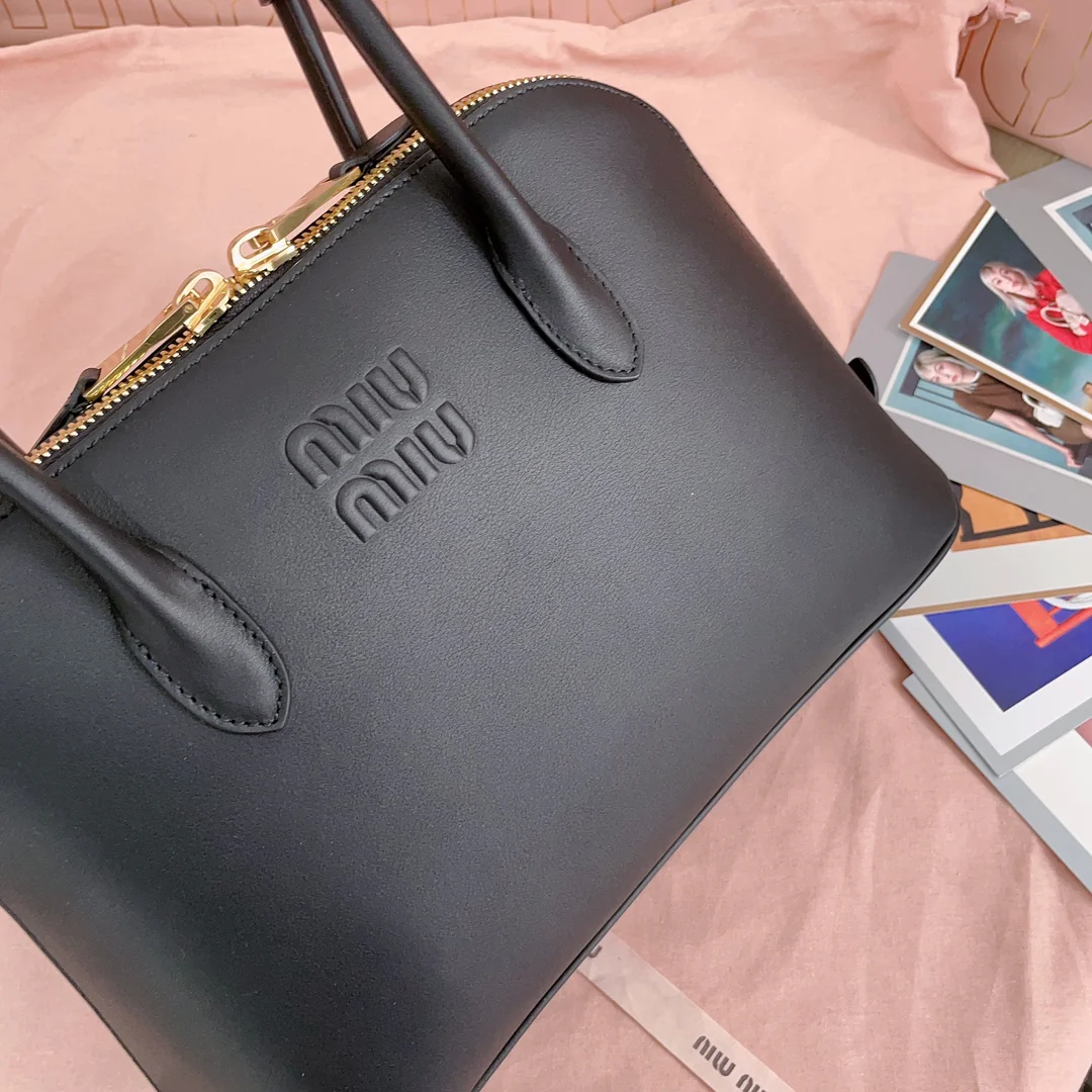 Miu Miu - Черная сумка-ракушка