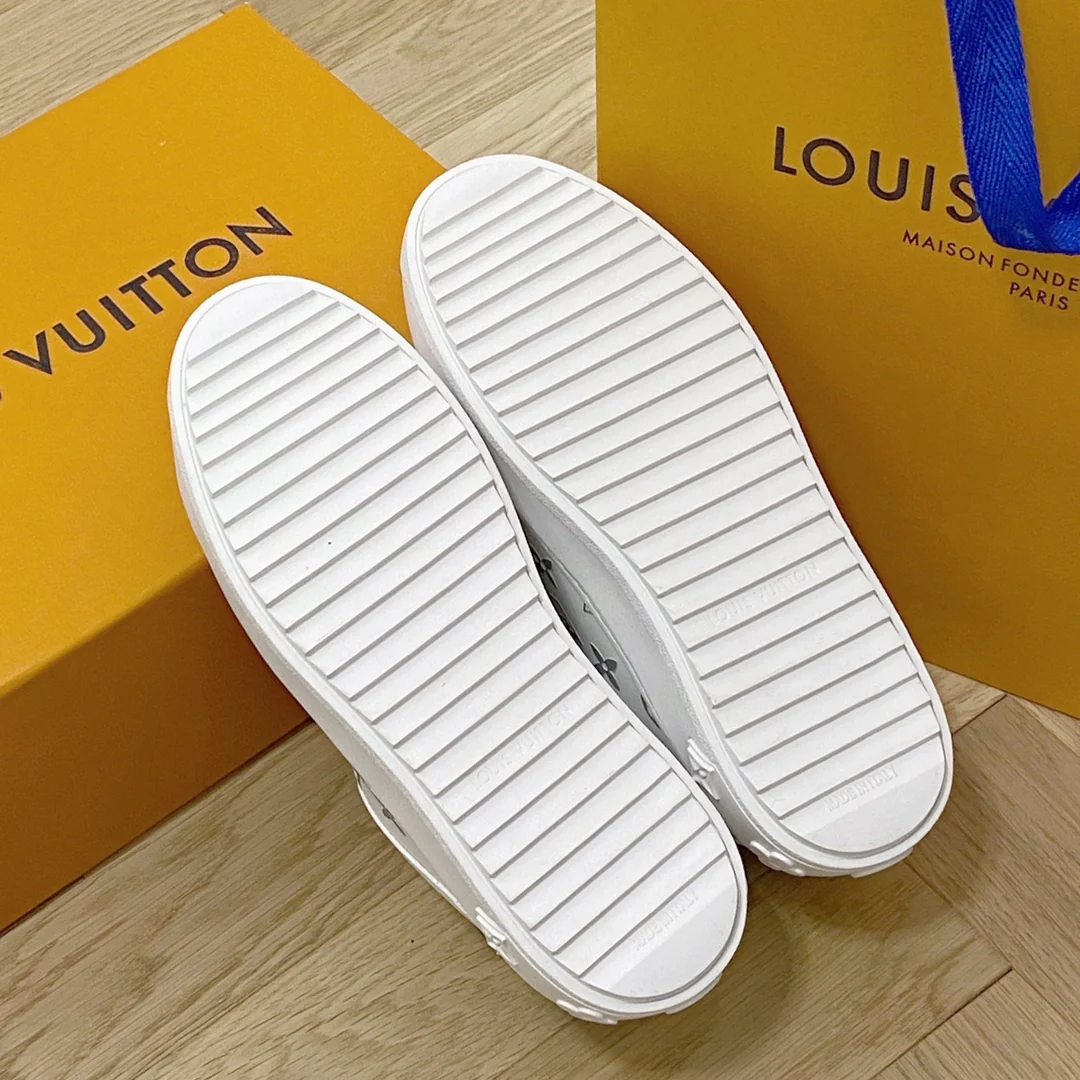 Обувь LV - LV Time Out - белые кроссовки на платформе - серебристые