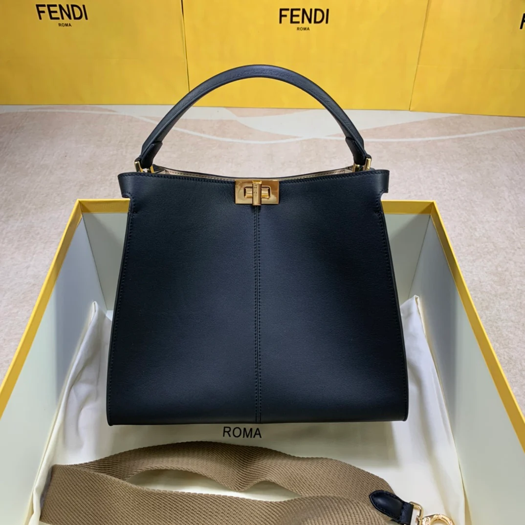 Сумка Fendi Peekaboo Lite Medium из черной кожи - 3