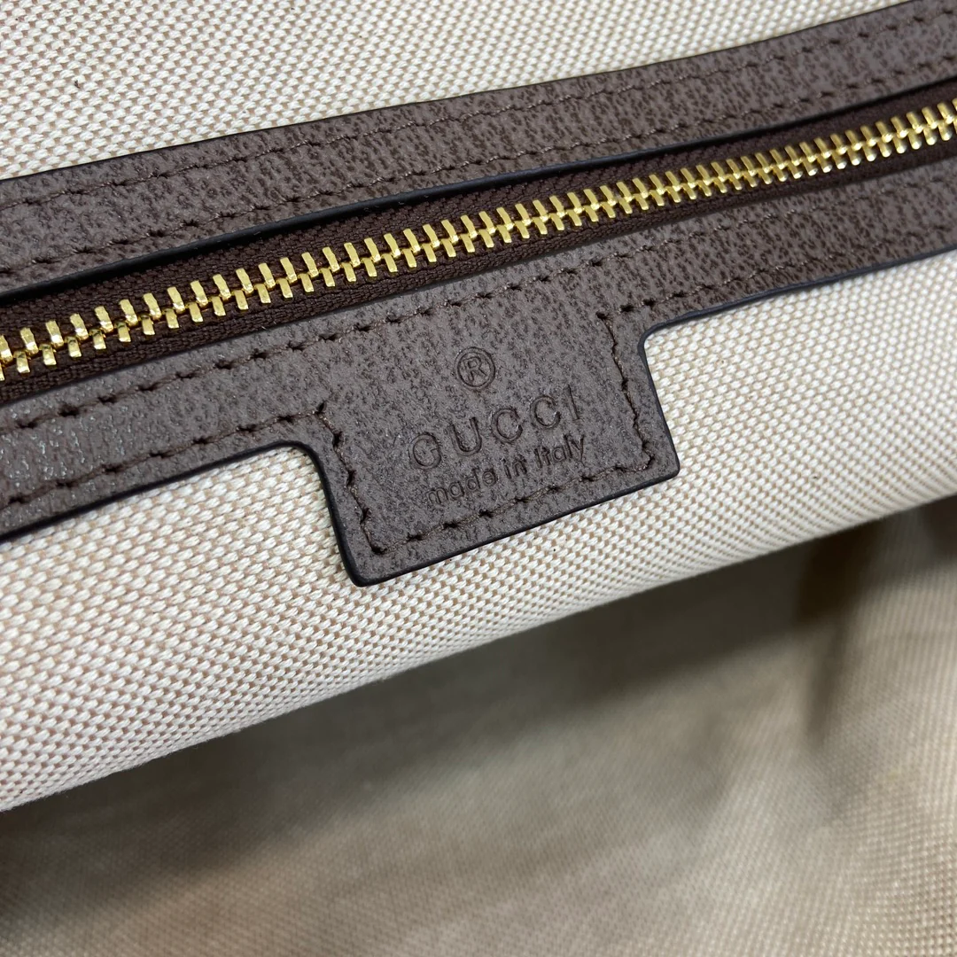 Средняя сумка из серии Gucci-Ophidia