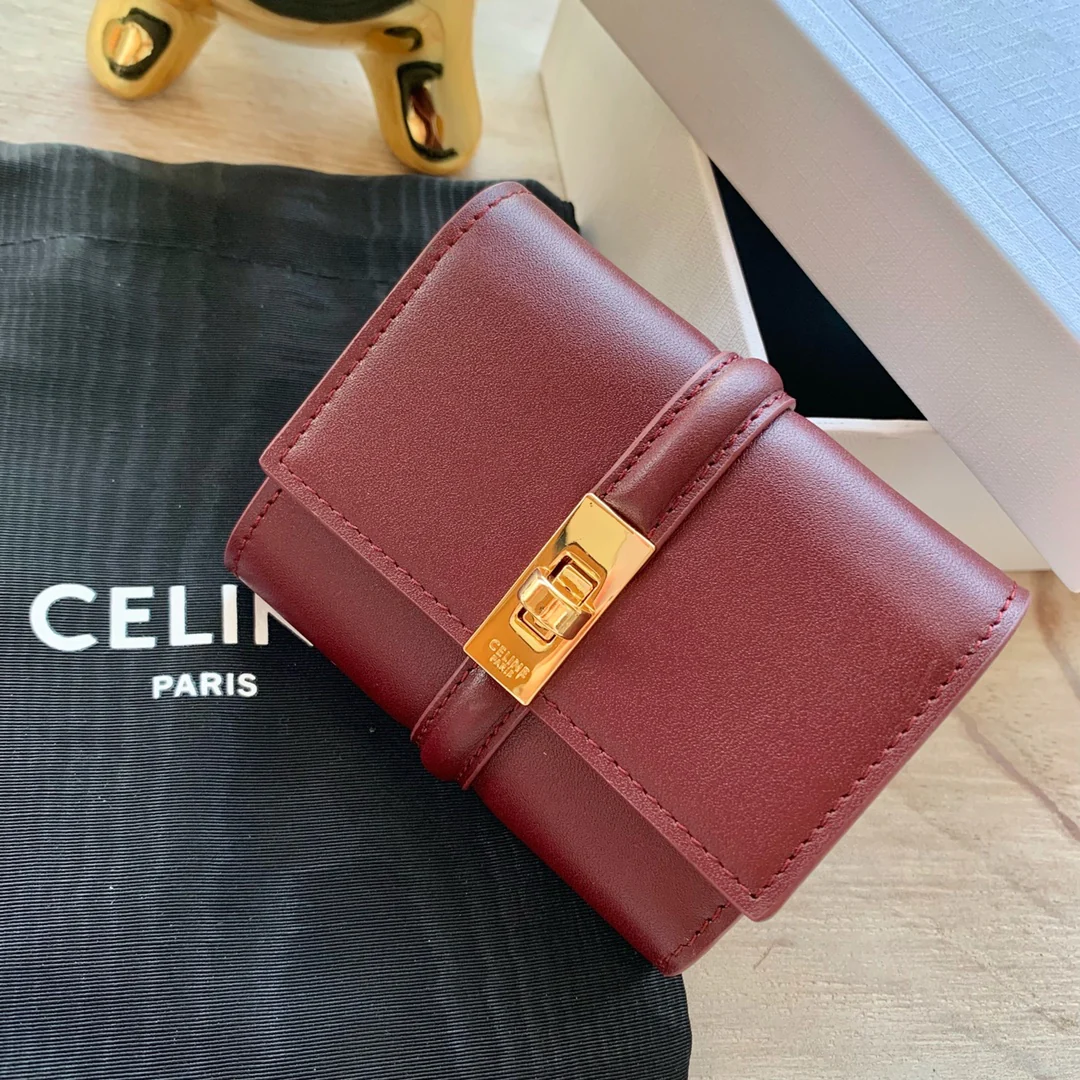 Маленький глянцевый кожаный трехсекционный кошелек Celine - 3 шт.