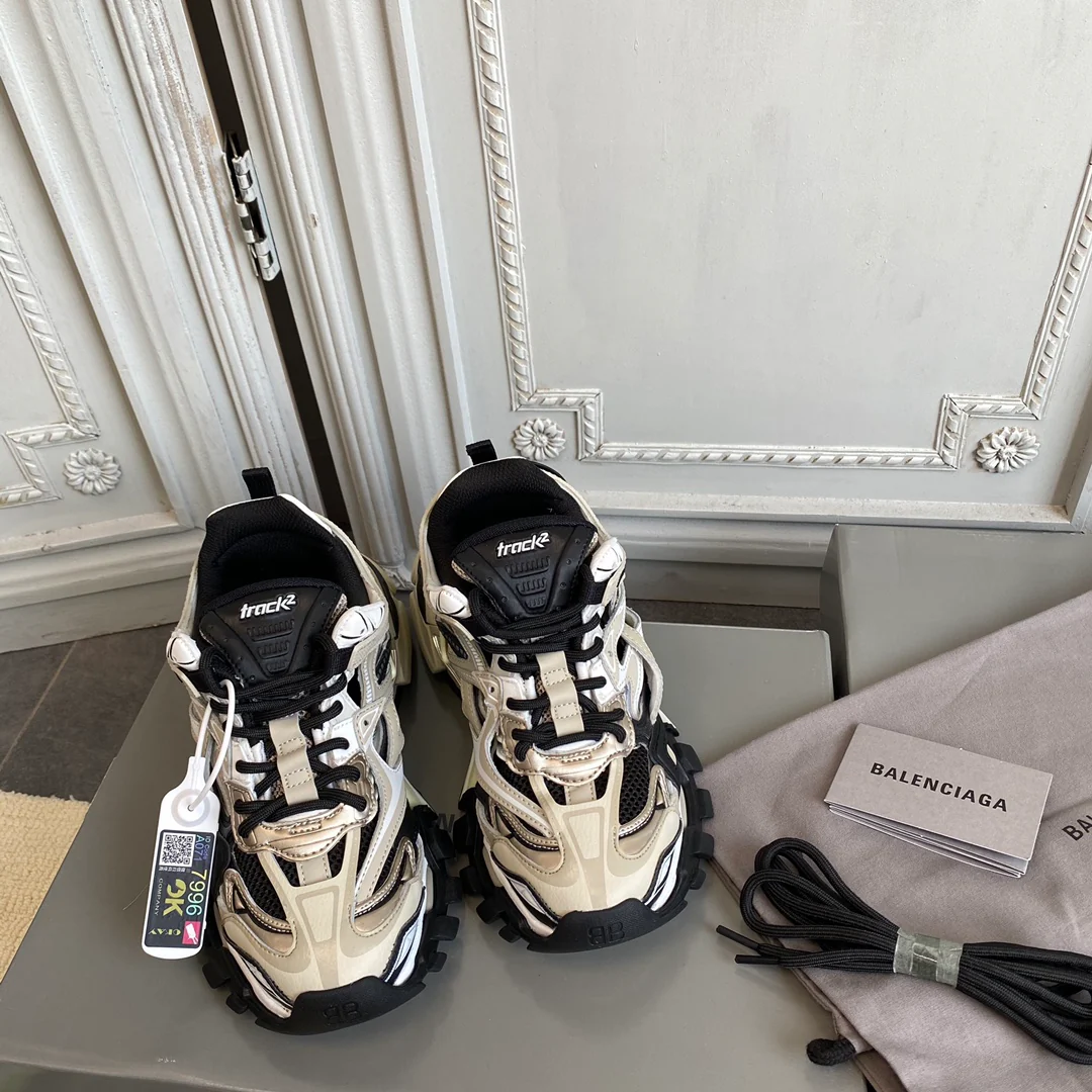 Кроссовки Balenciaga Track 2 Retro Dad Shoes - черно-золотые