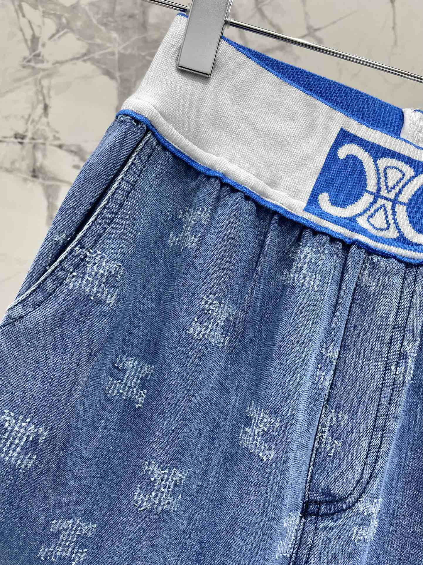 Новые поступления: шелковые брюки с широкими штанинами Celine 2403-24 весна/лето, синие.