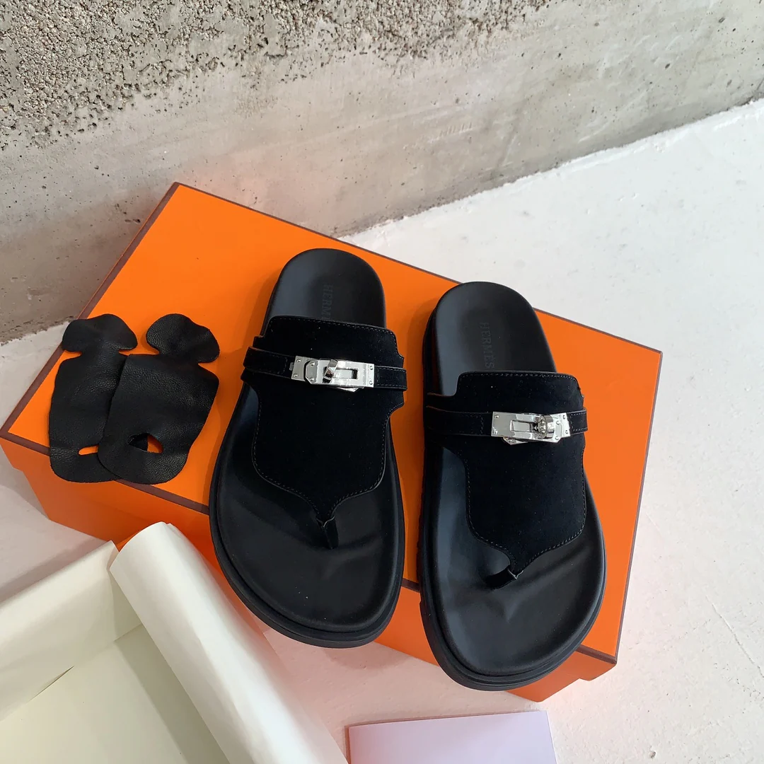 Шлёпанцы Hermes Kelly — чёрные