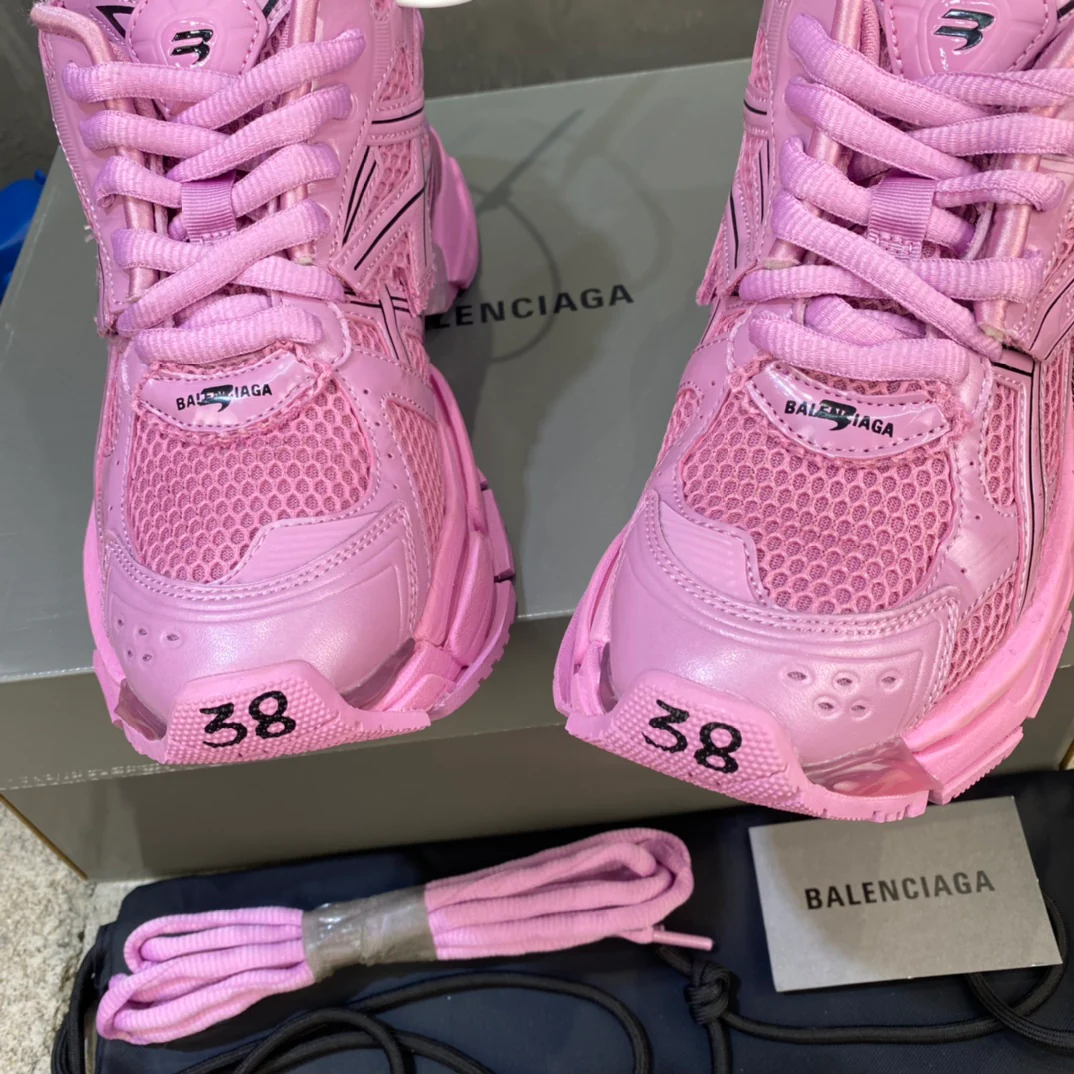 Кроссовки Balenciaga Runner - унисекс - розовые