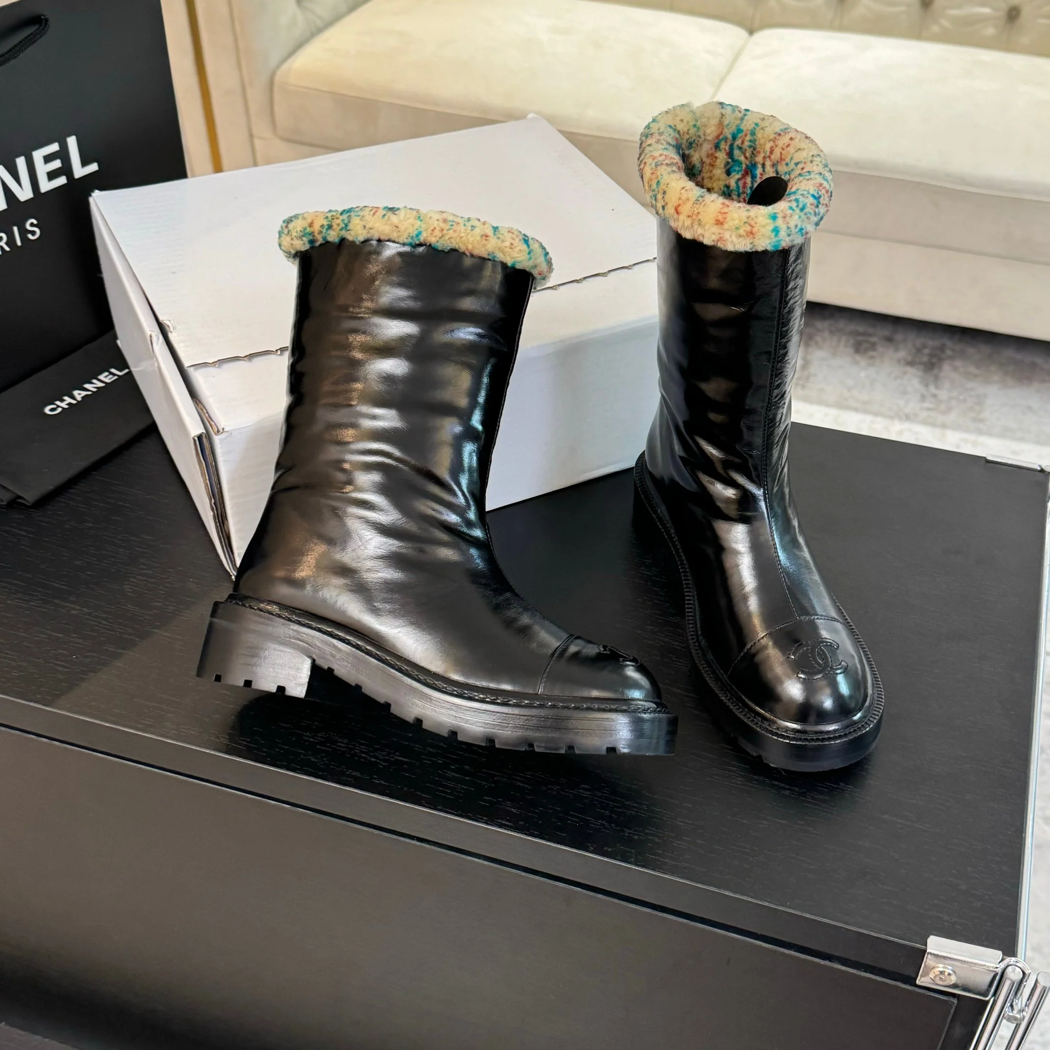 Chanel - Шерстяные сапоги на платформе - Черные