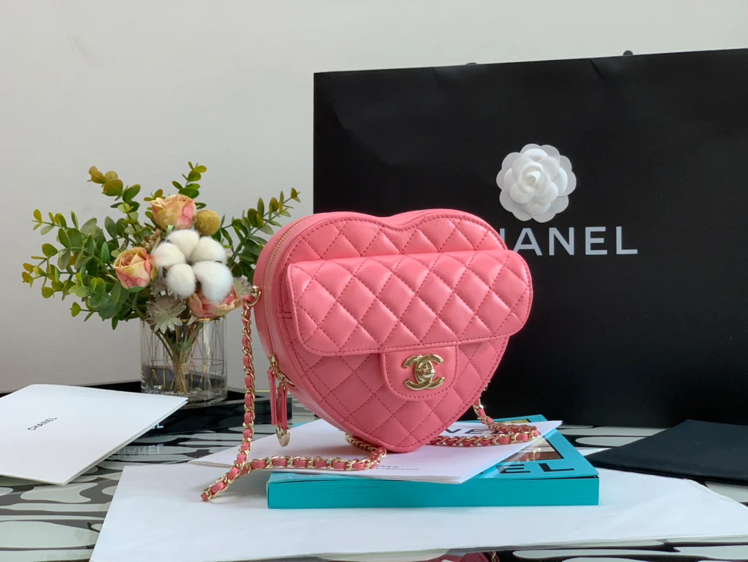 Сумка Chanel Heart с цепочкой и стеганым сердечком - Сумка из овечьей кожи с сердечком - 5