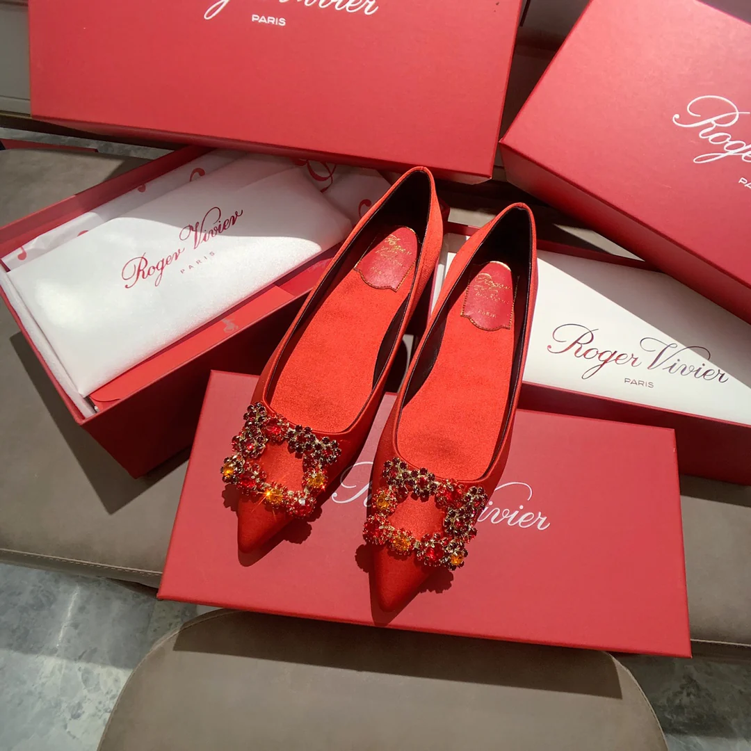 RV - Плоское дно - Шелк с застежкой из страз - Красный