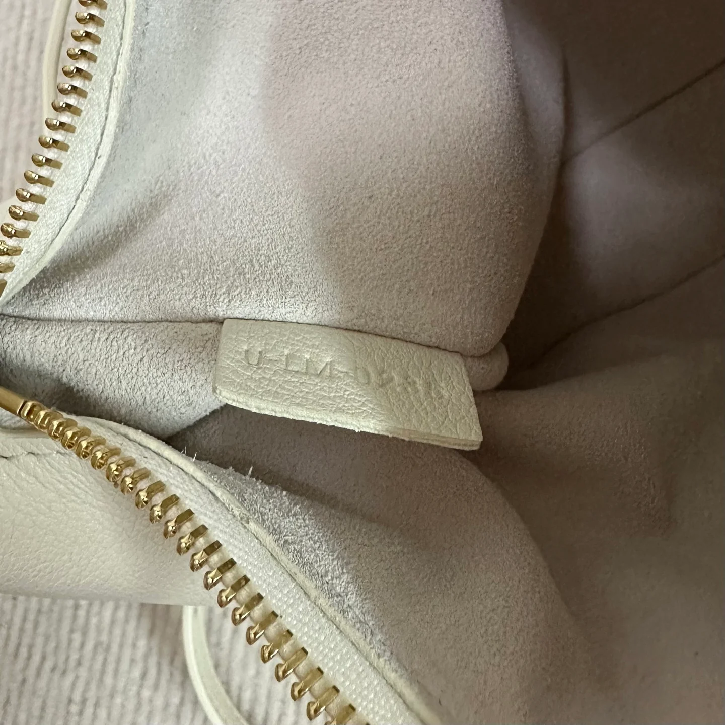 Сумка Celine-Lulu Crescent Bag - белая