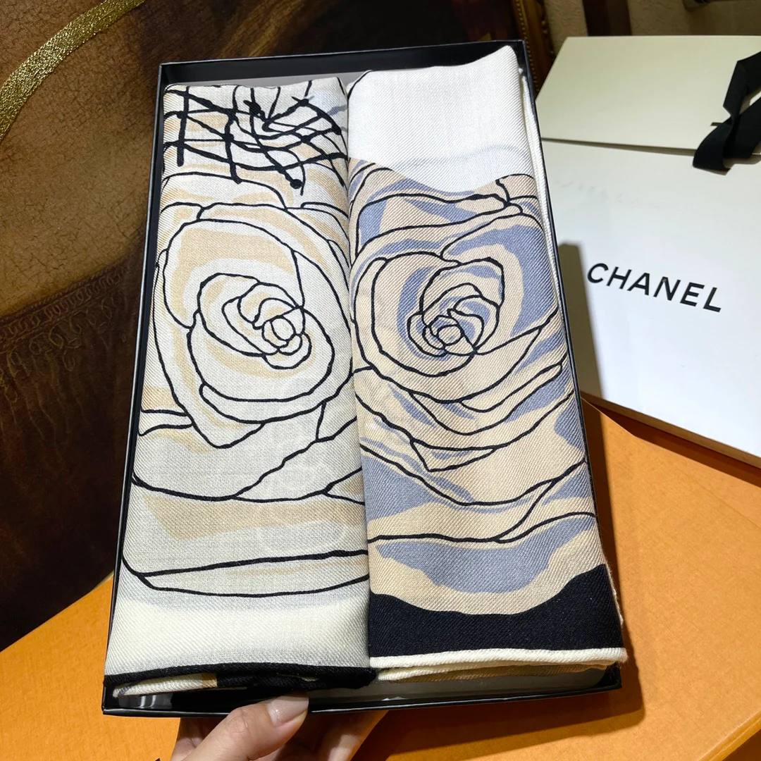 Классический кашемировый платок Chanel ?Камелия? — 140 см