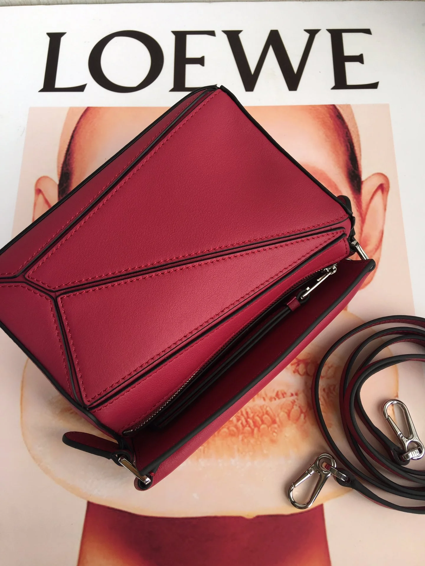 Мини-сумка Loewe Puzzle Bag из телячьей кожи - 4
