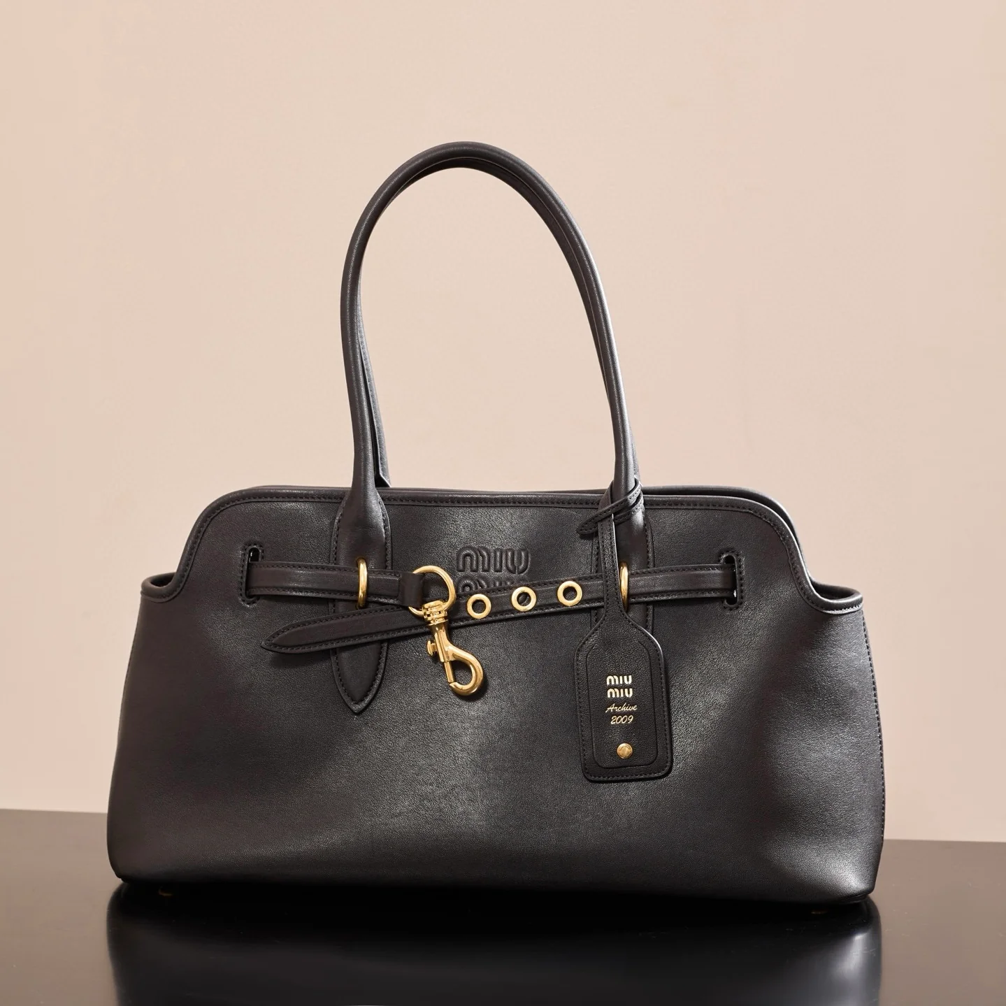 Сумка Miu Miu-5bg310m1680-????? из овечьей кожи, горизонтальная, черная.