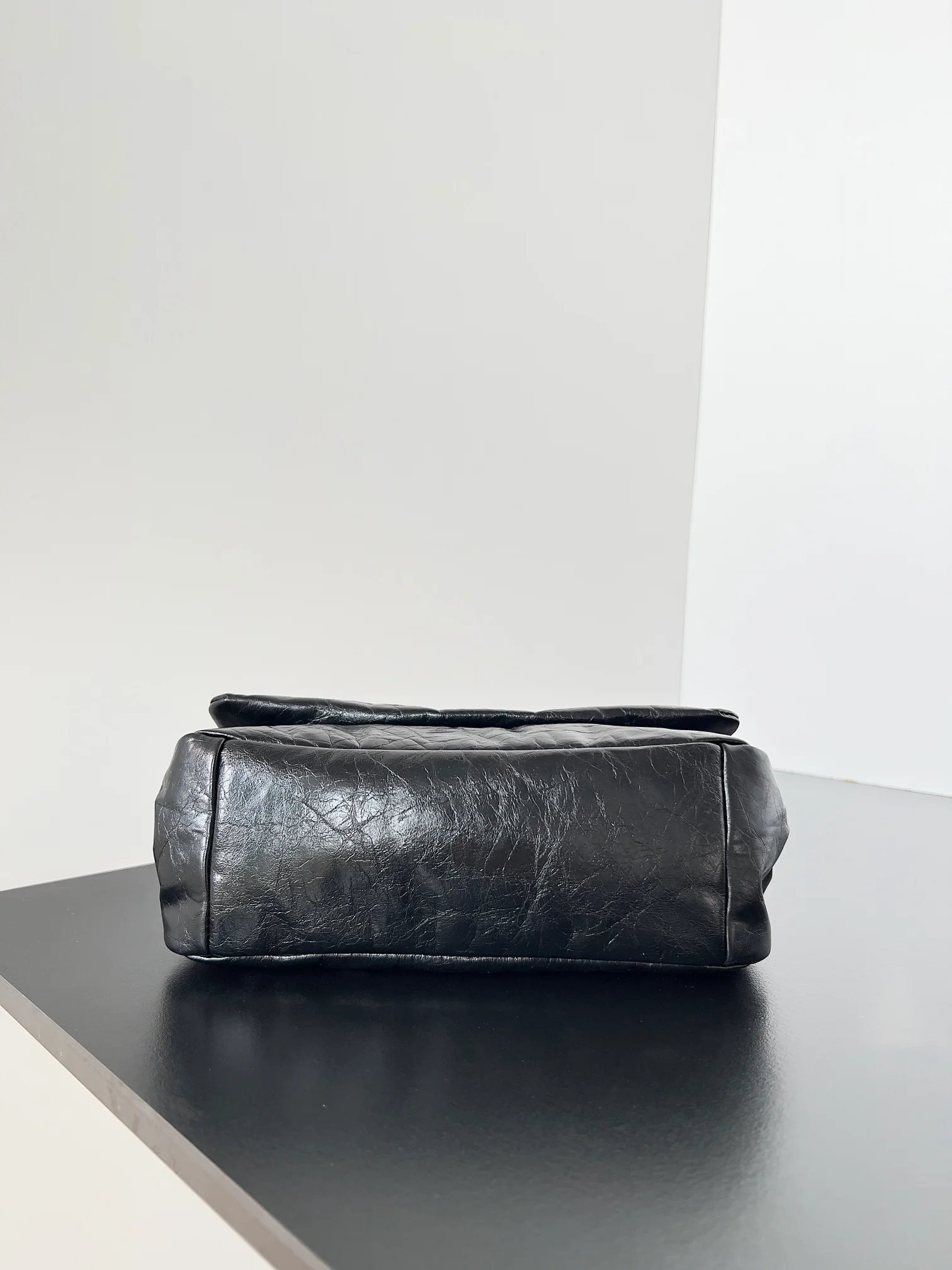 Сумка Balenciaga Monaco на цепочке - мини 24-8 см - черная с золотой пряжкой