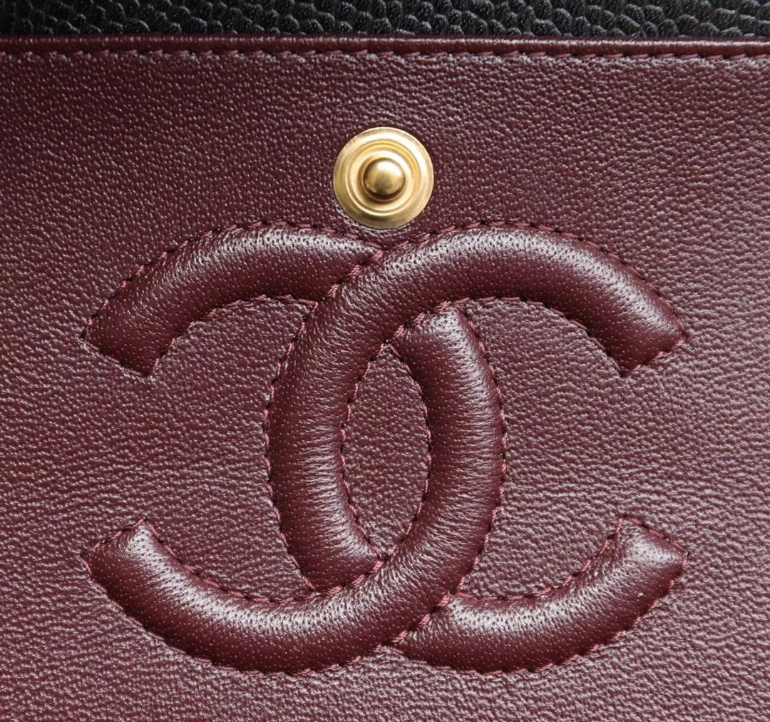 Chanel - Икра - Сумка CF - Черная с золотой фурнитурой - 23 см