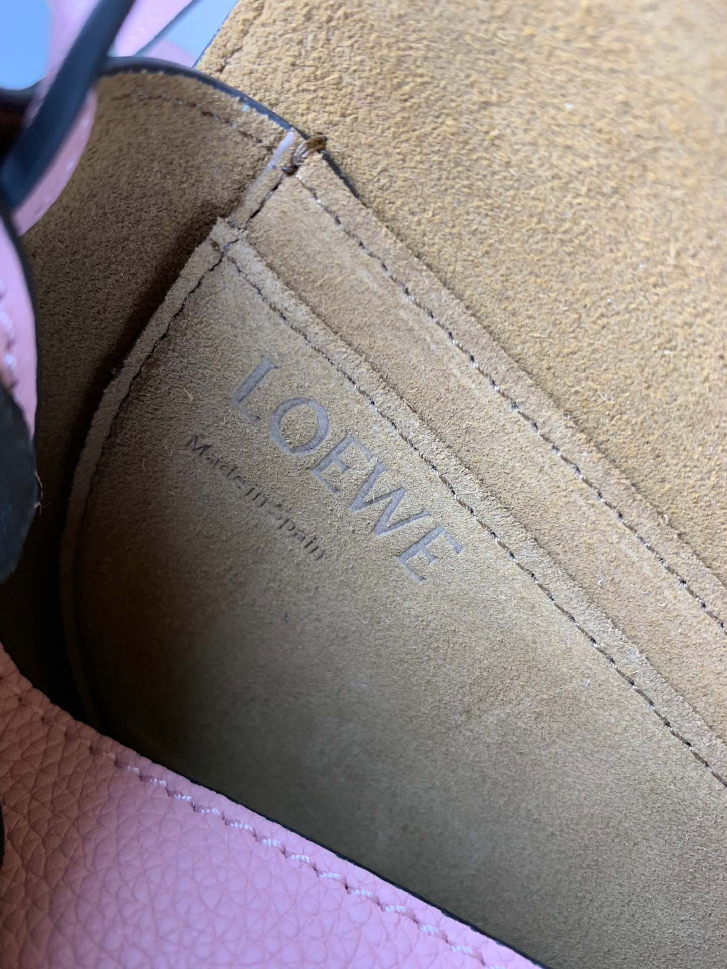 Loewe-gate-mini-21x12-5x9-5-cm-1